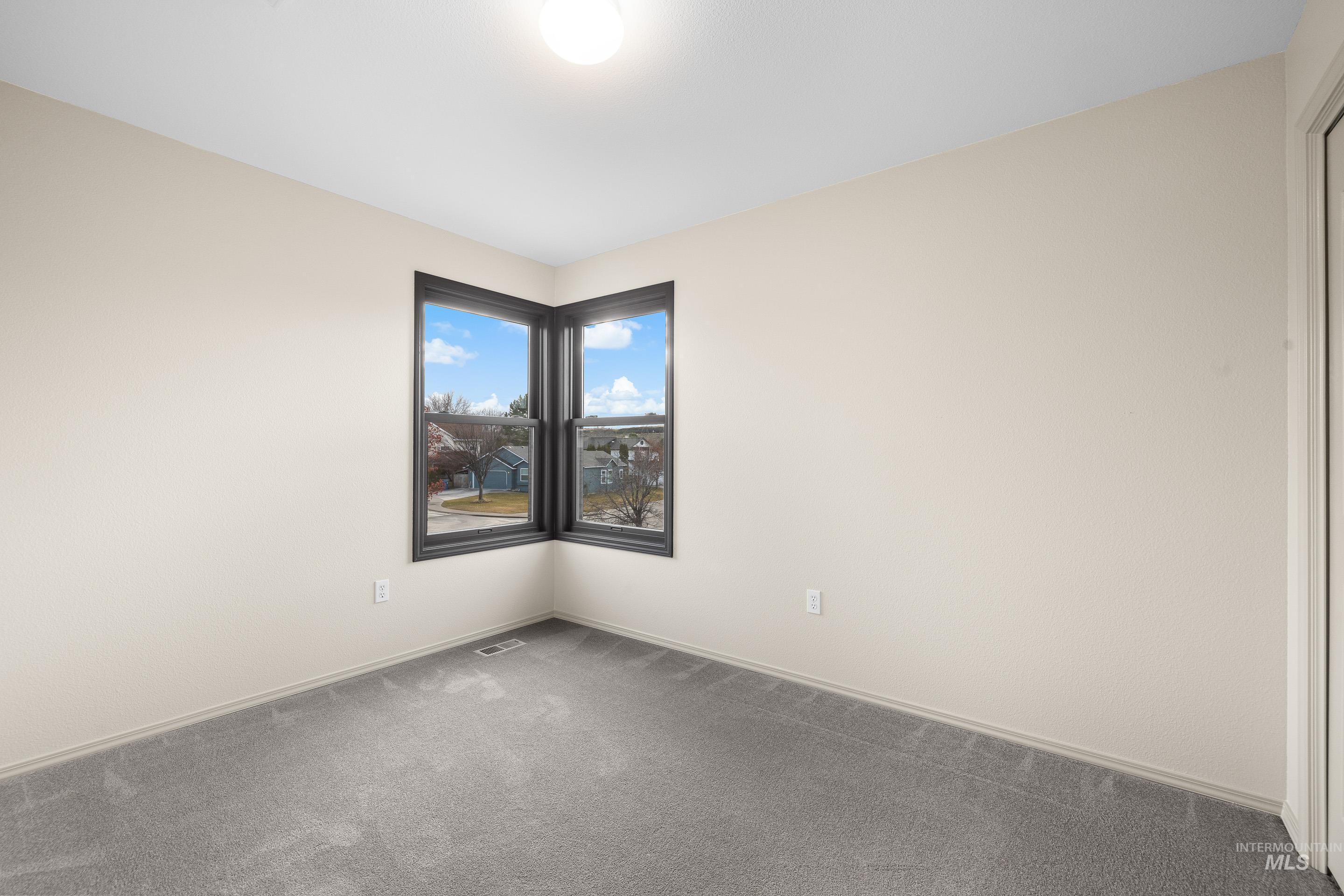 property viewer photo 25
