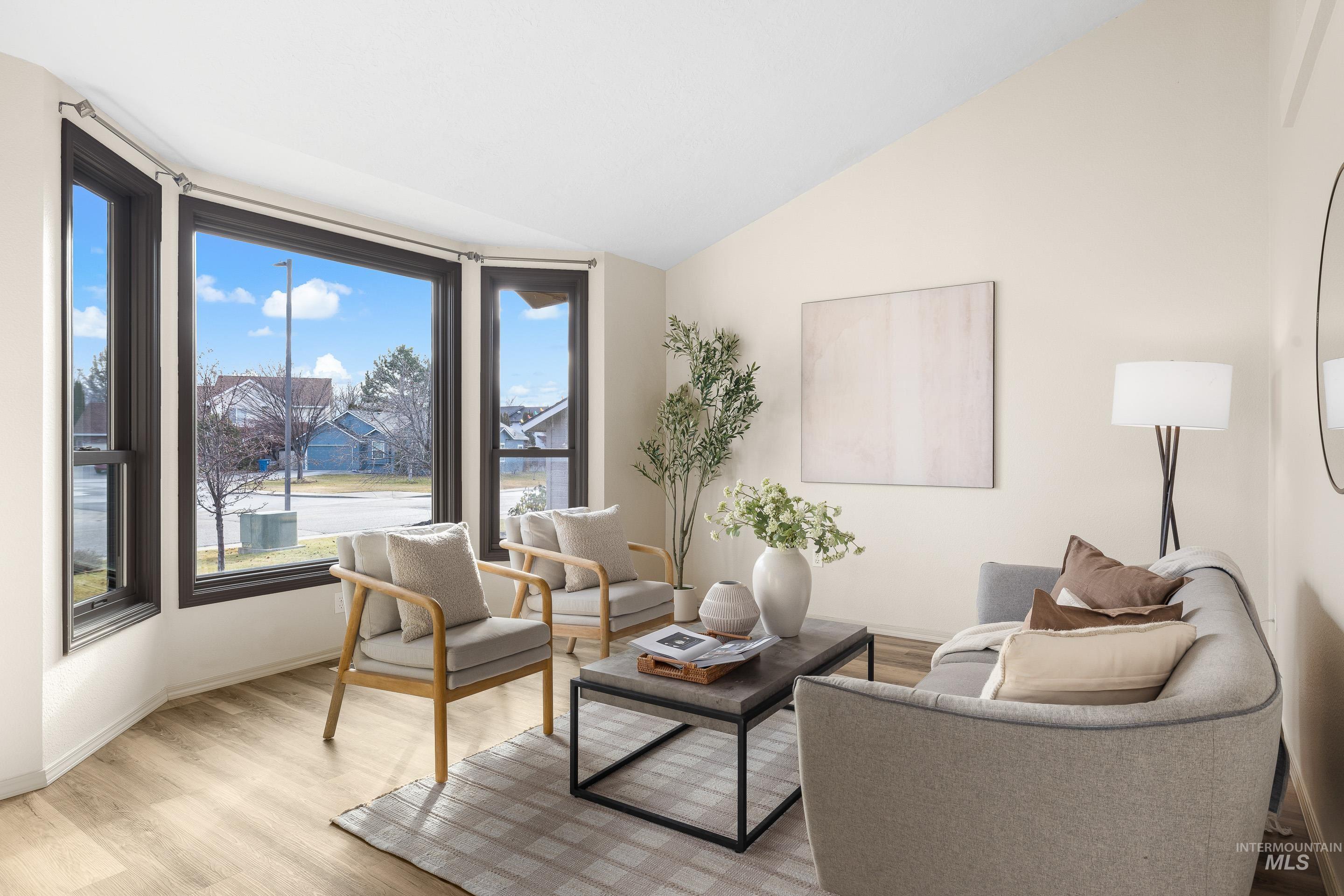 property viewer photo 4