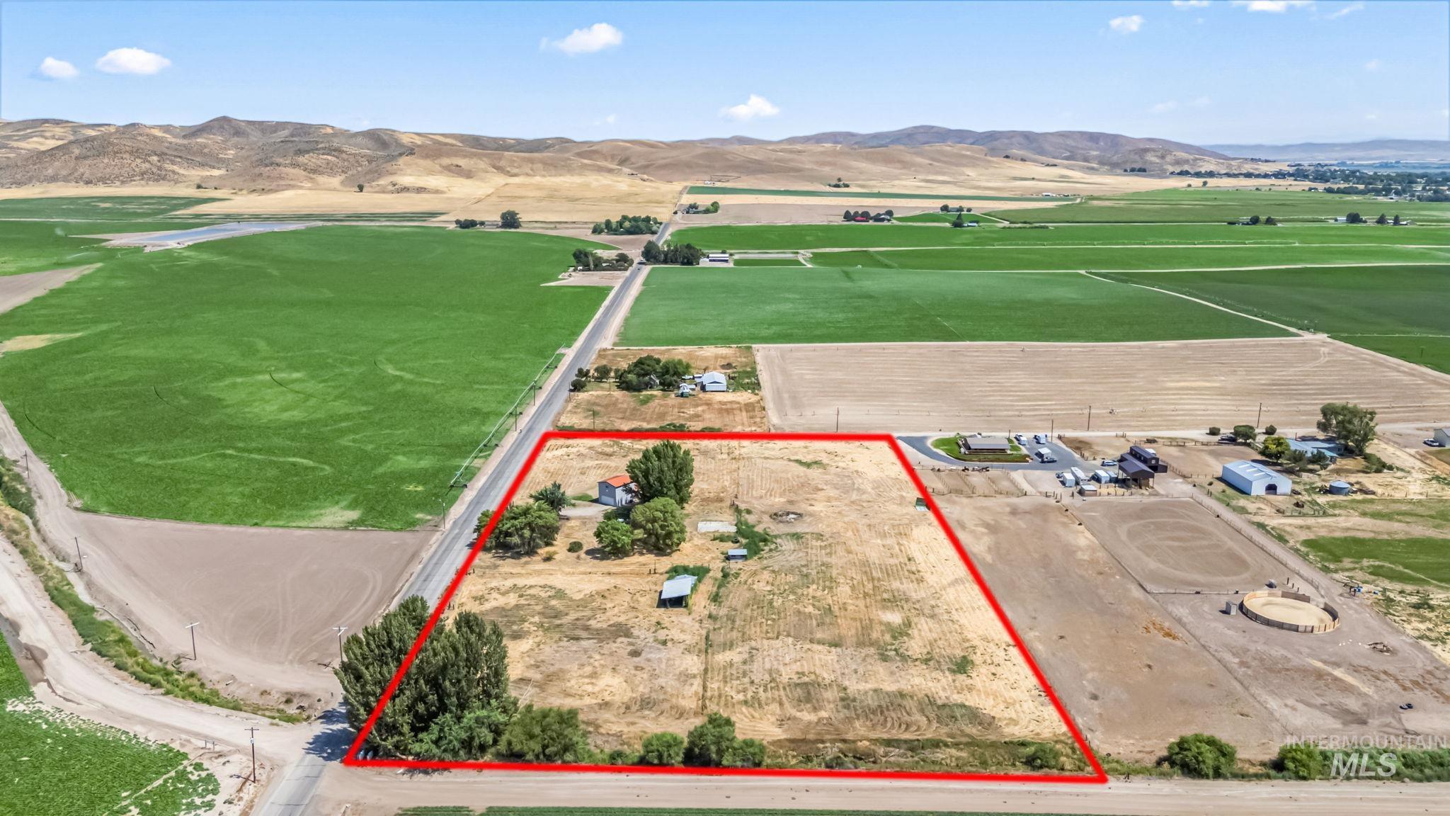 main property photo 9
