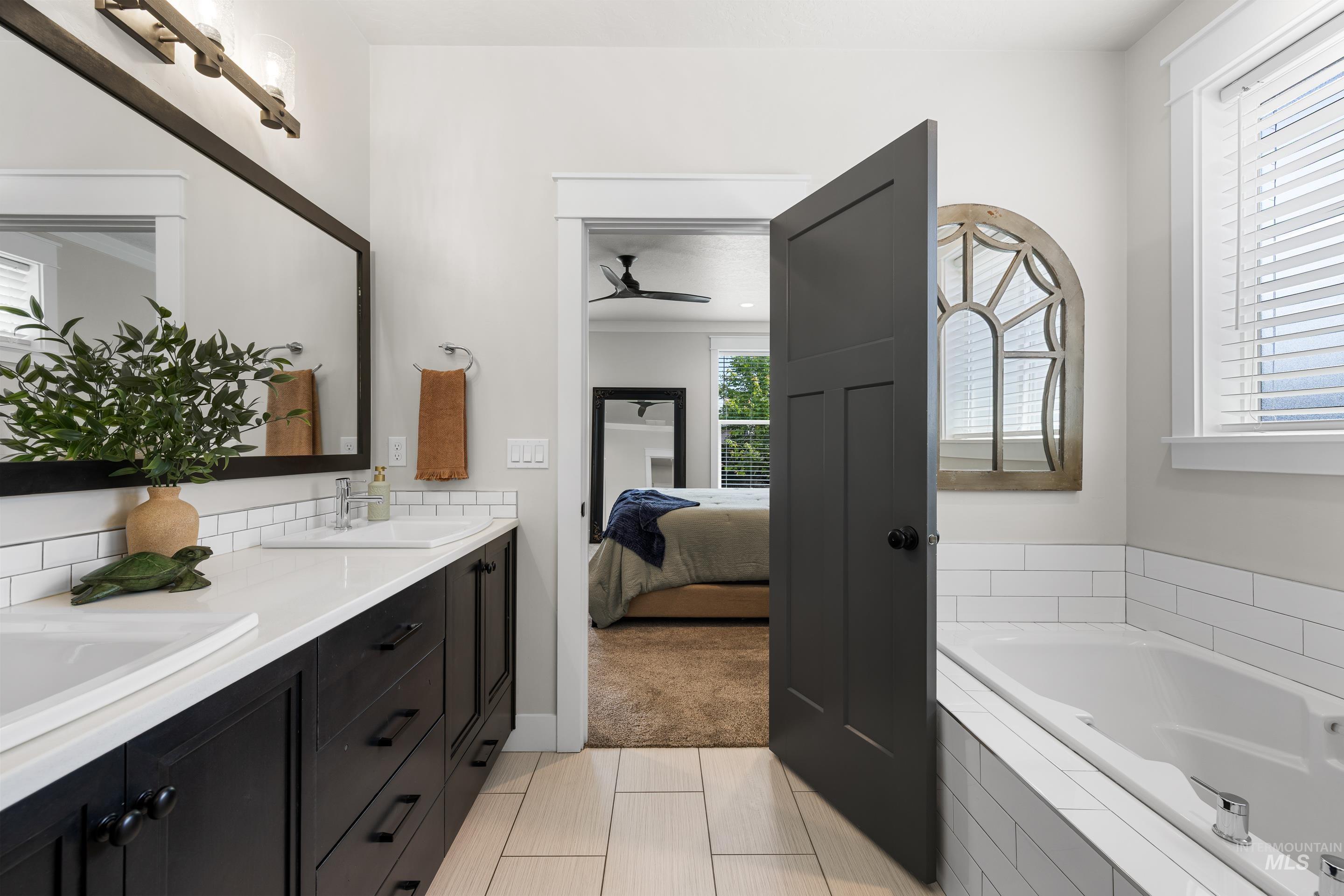 property viewer photo 15