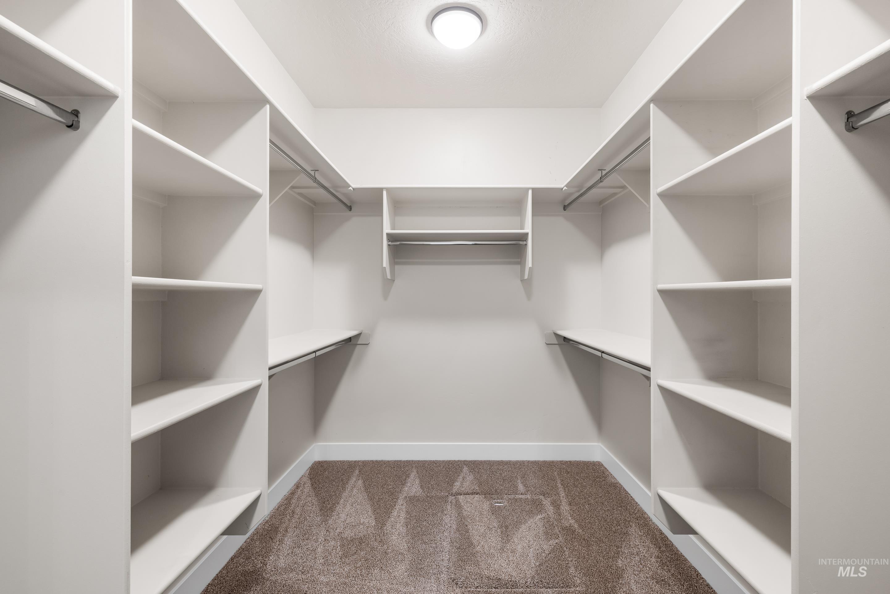 property viewer photo 16
