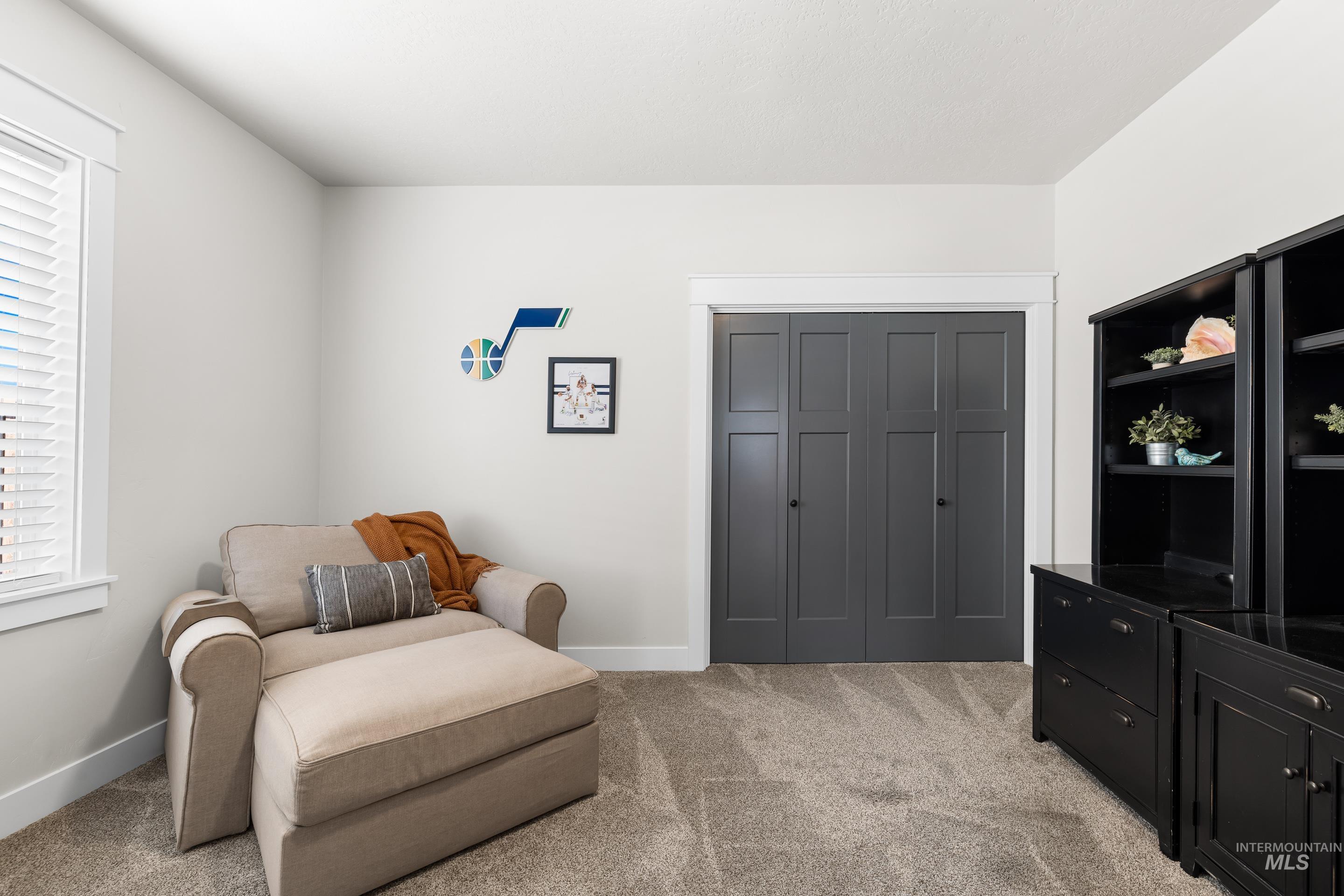 property viewer photo 18
