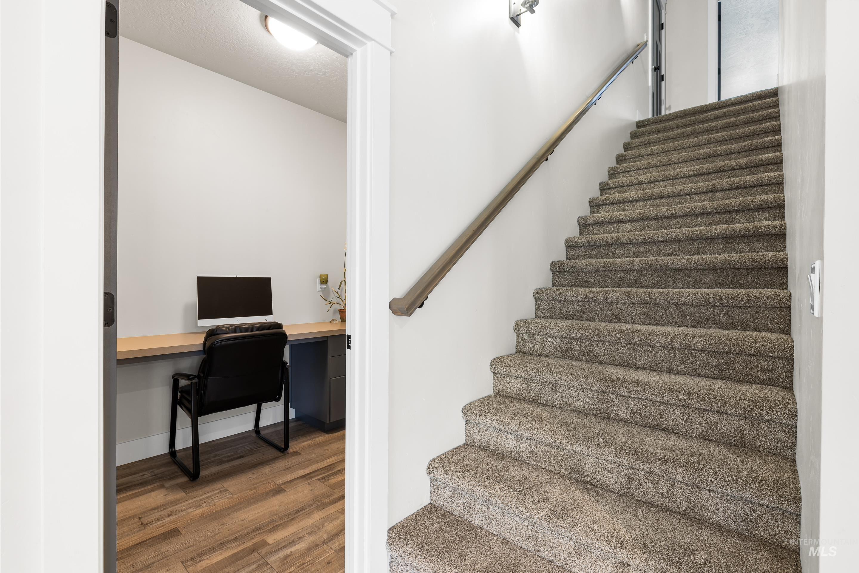 property viewer photo 20
