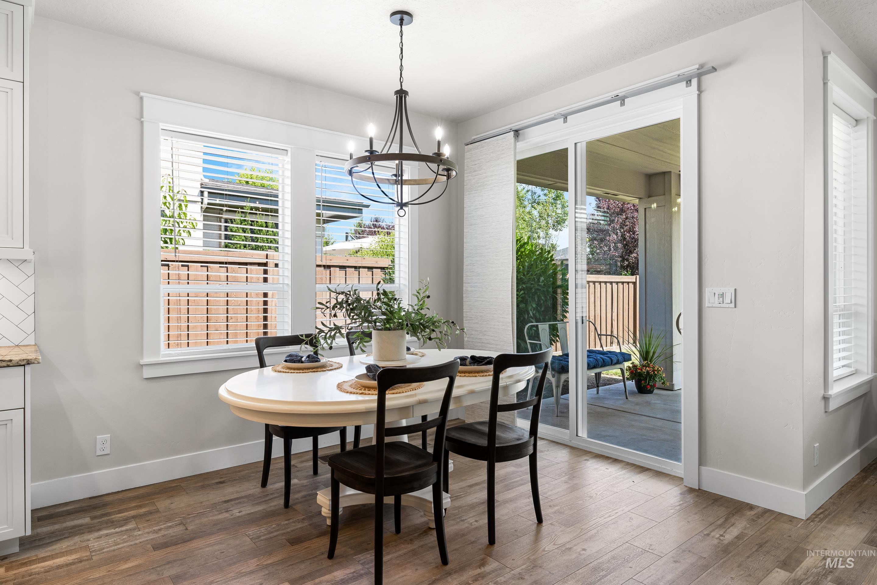 property viewer photo 9