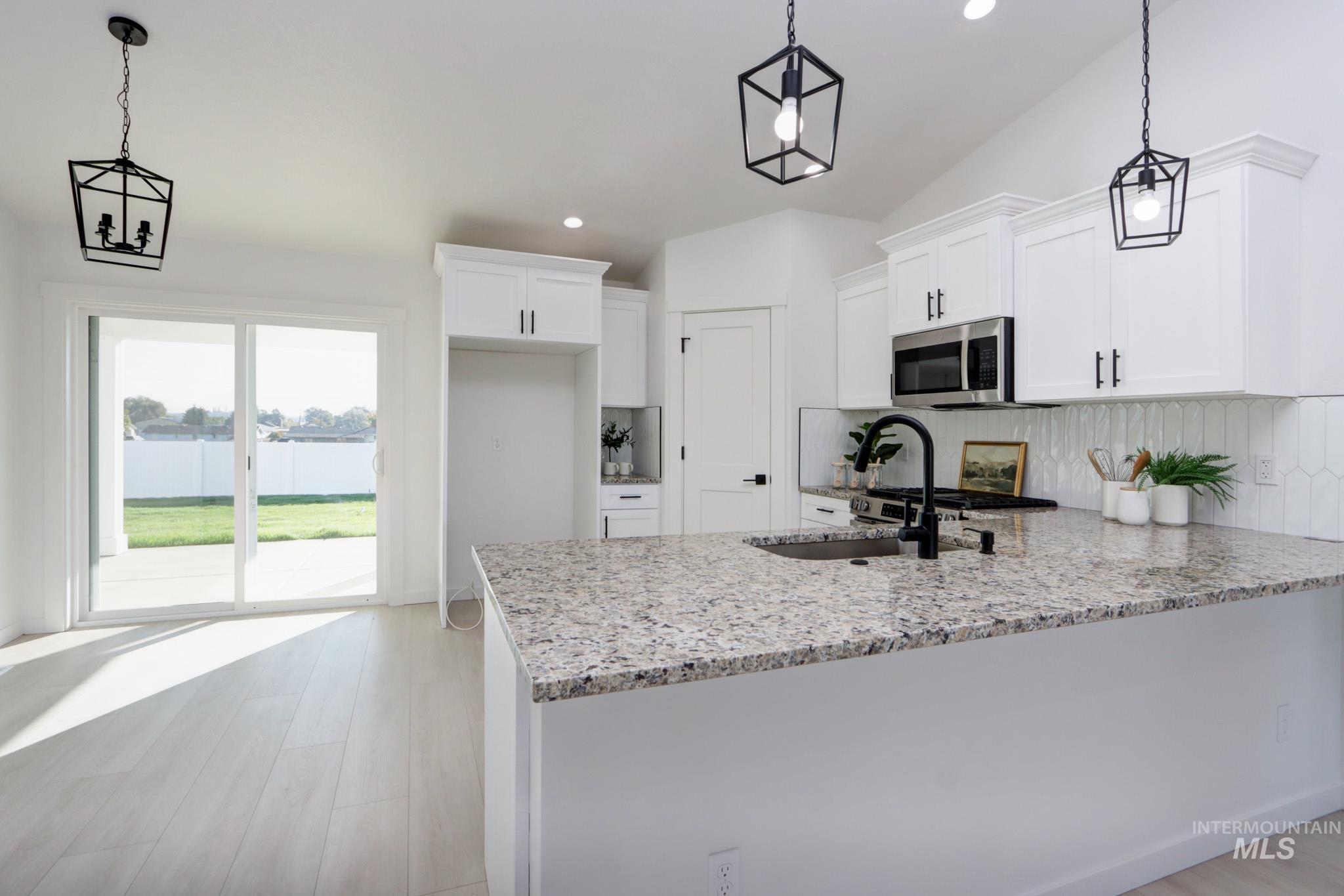 property viewer photo 10