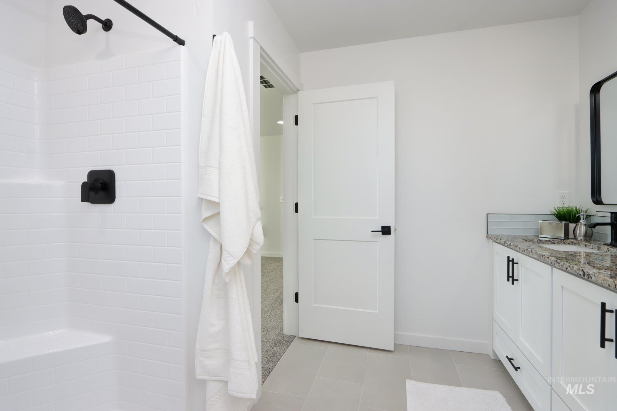 property viewer photo 13