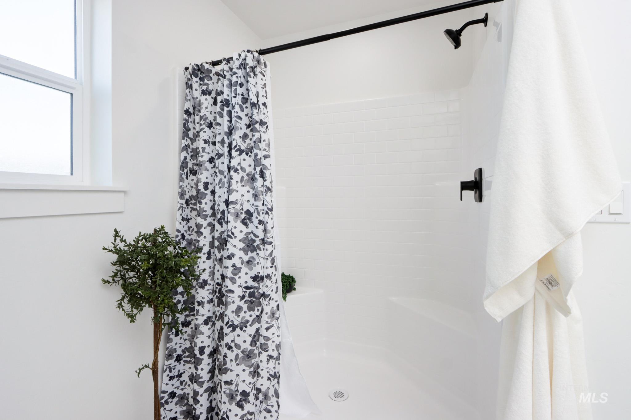 property viewer photo 16