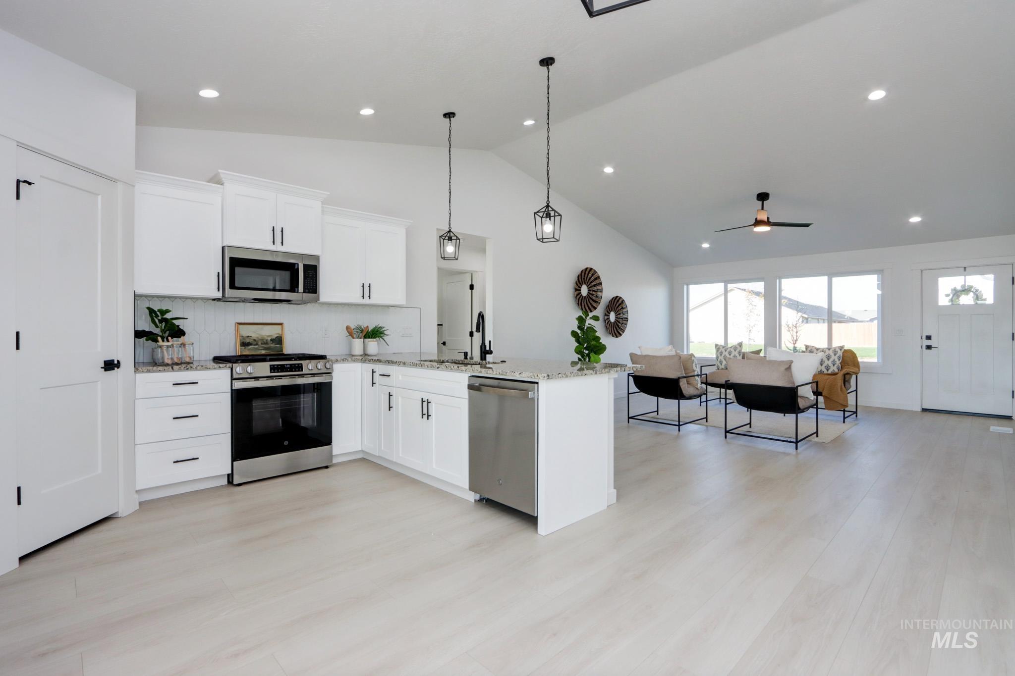 property viewer photo 2