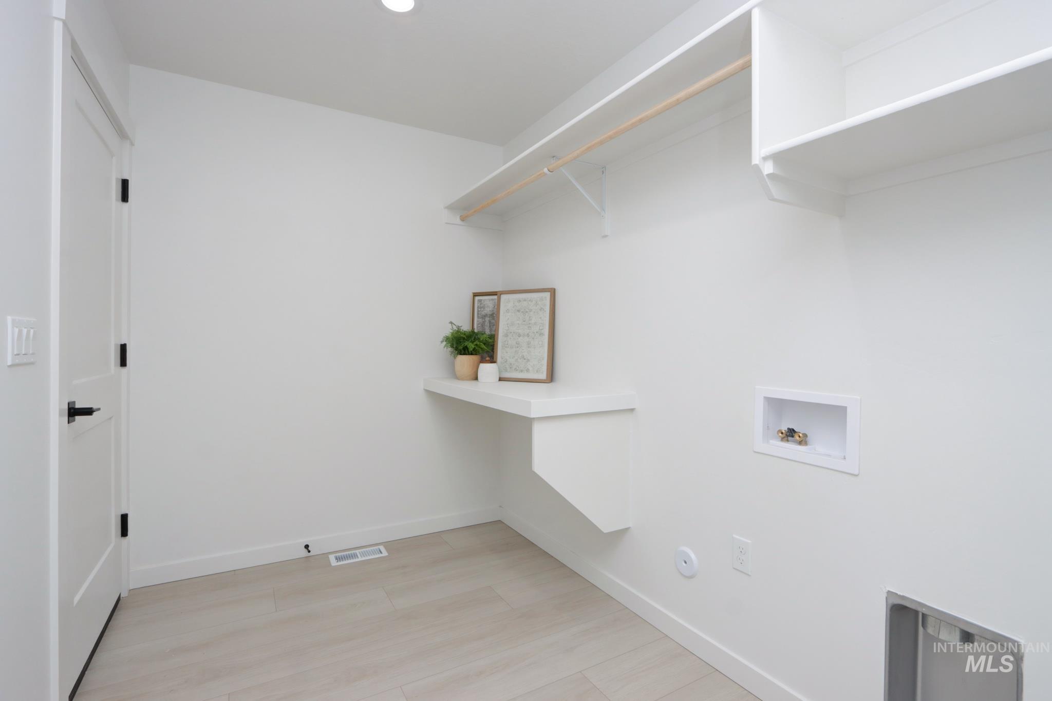 property viewer photo 22