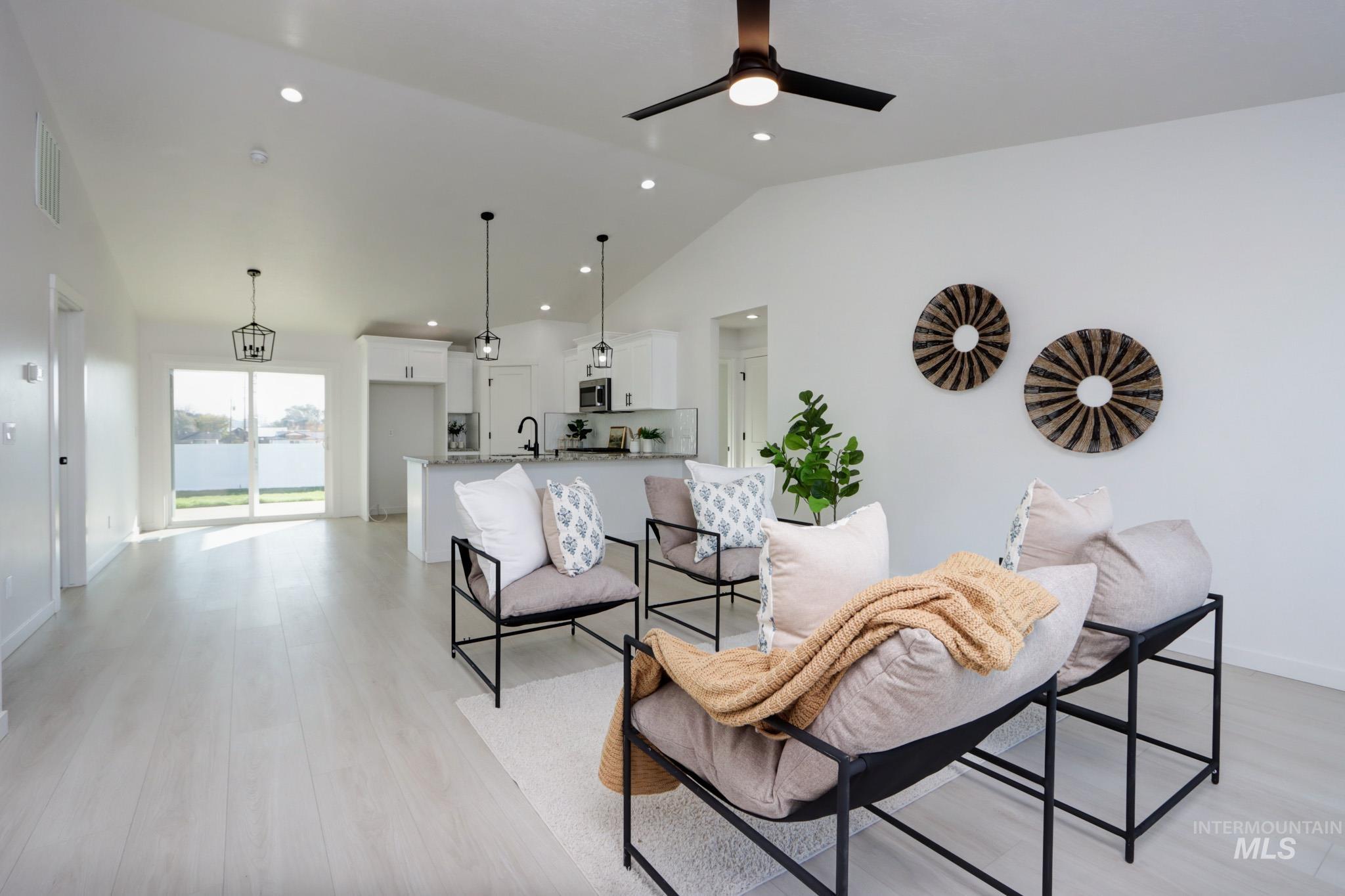 property viewer photo 5
