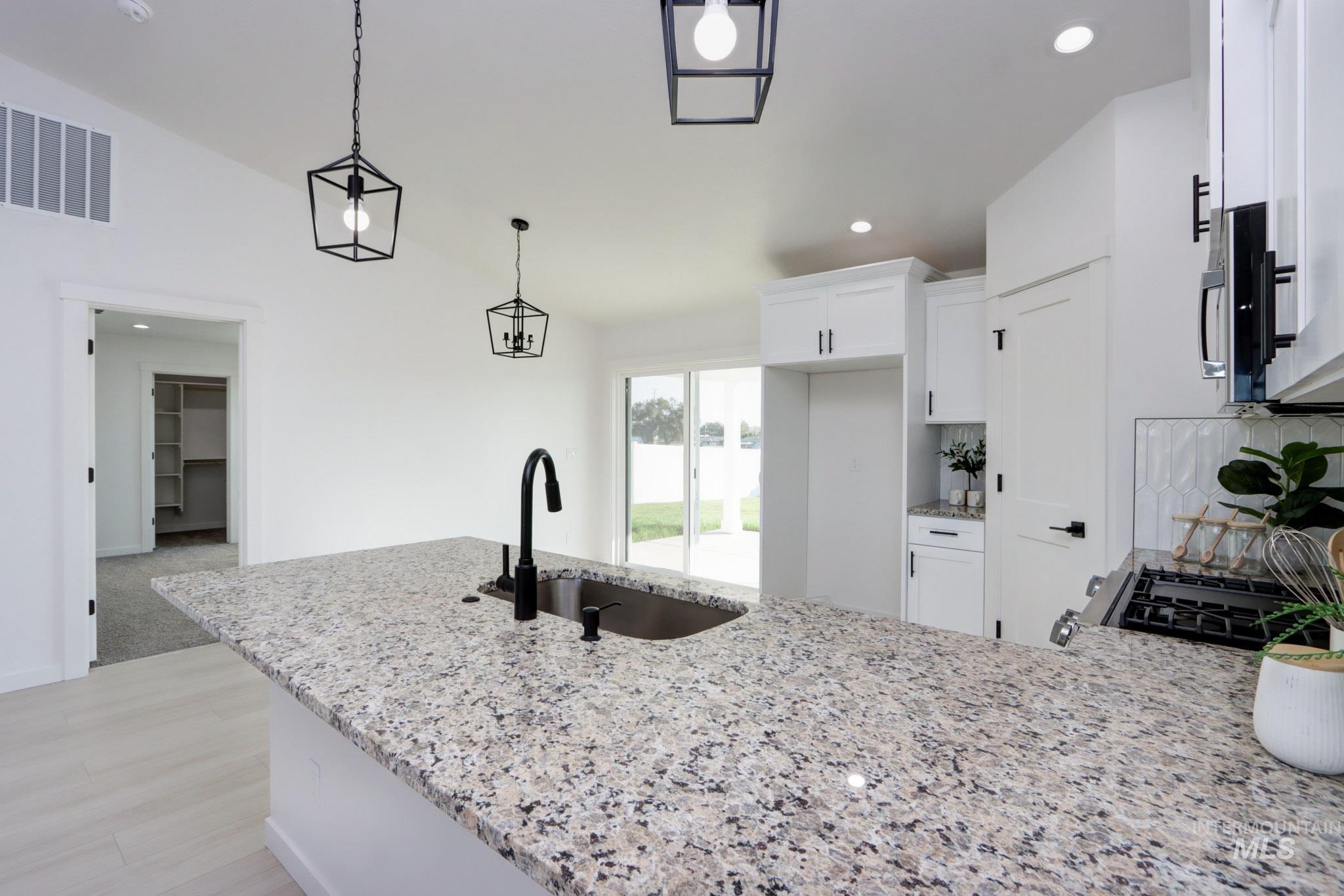 property viewer photo 7