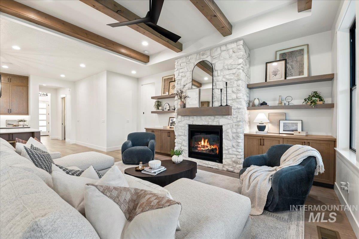 property viewer photo 19