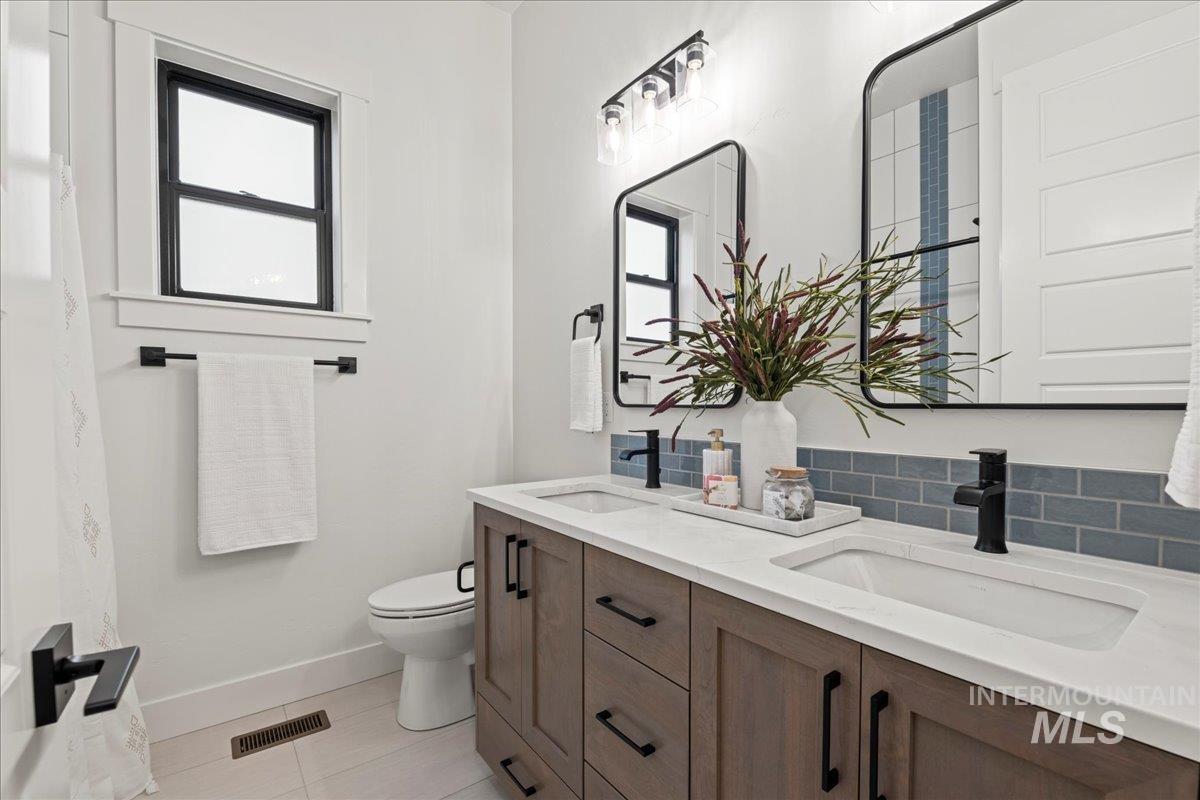 property viewer photo 36