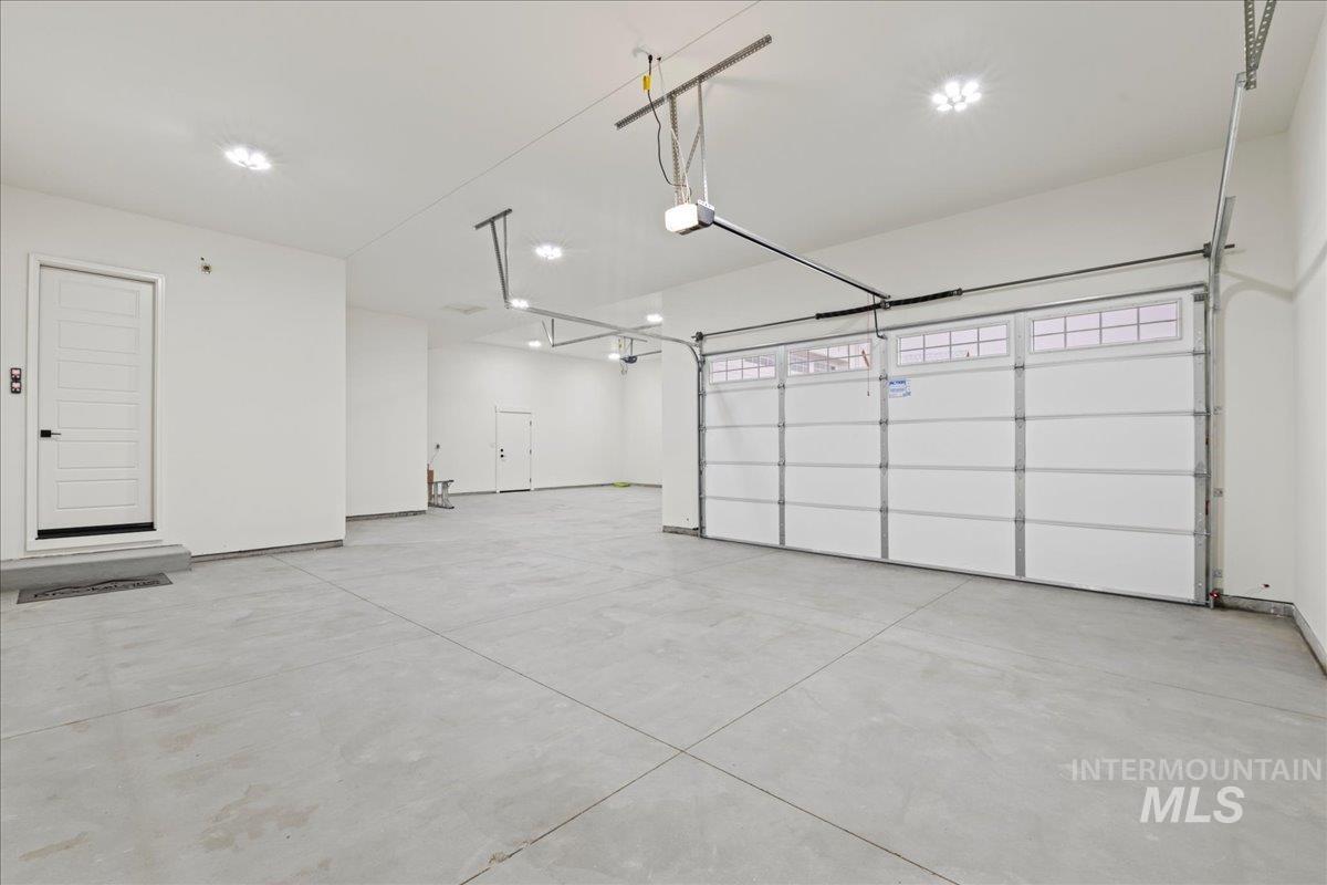 property viewer photo 40