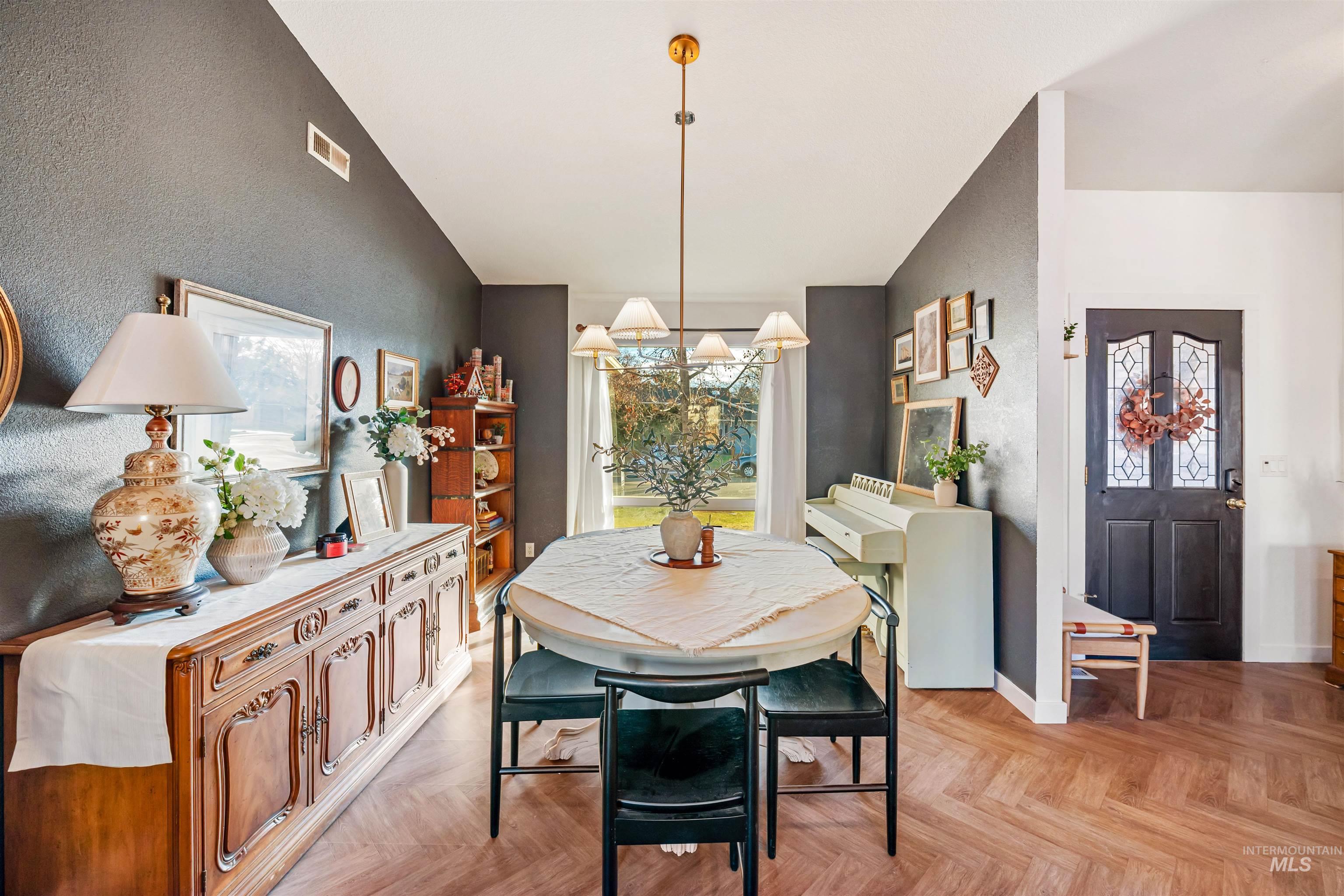 property viewer photo 20