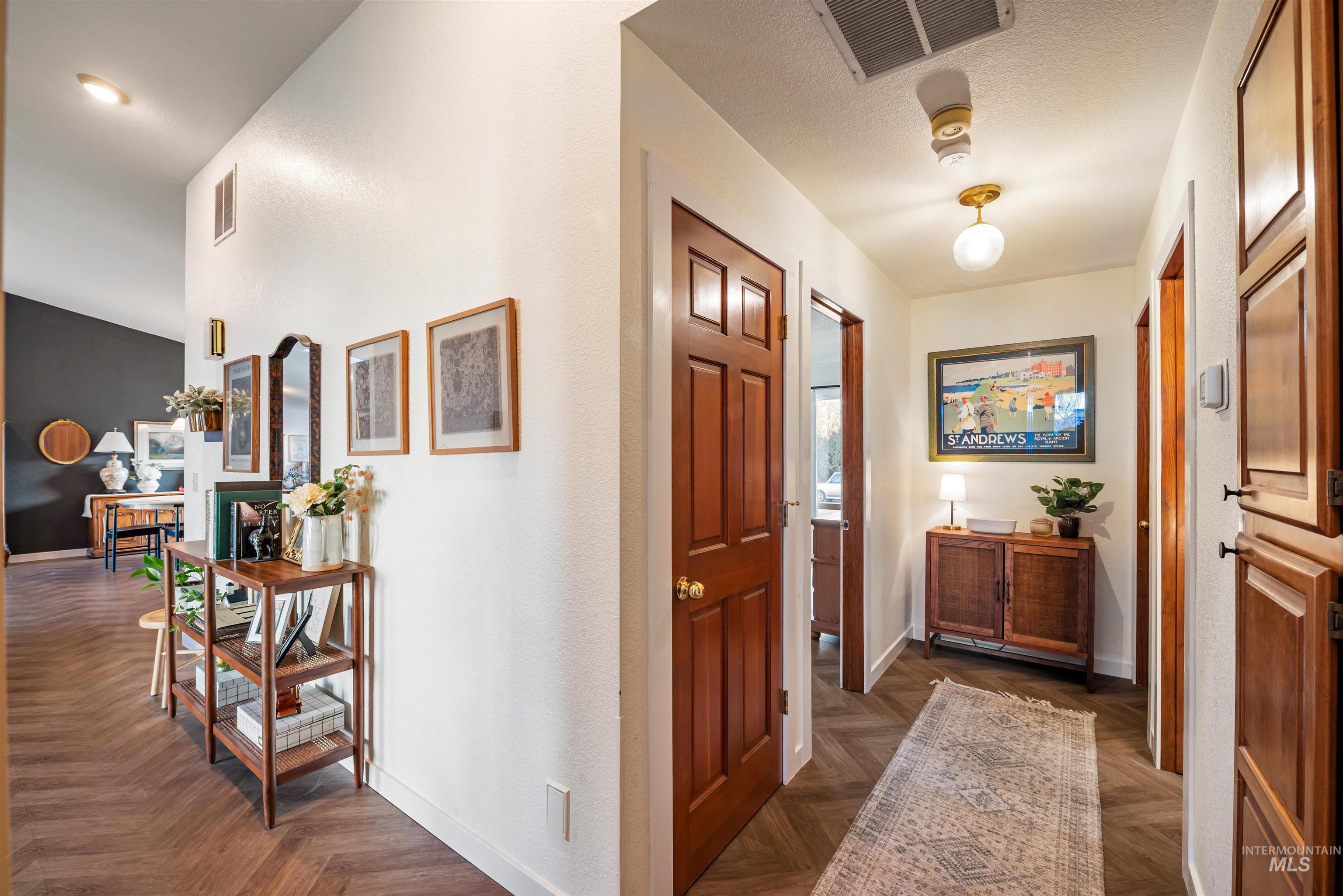 property viewer photo 3