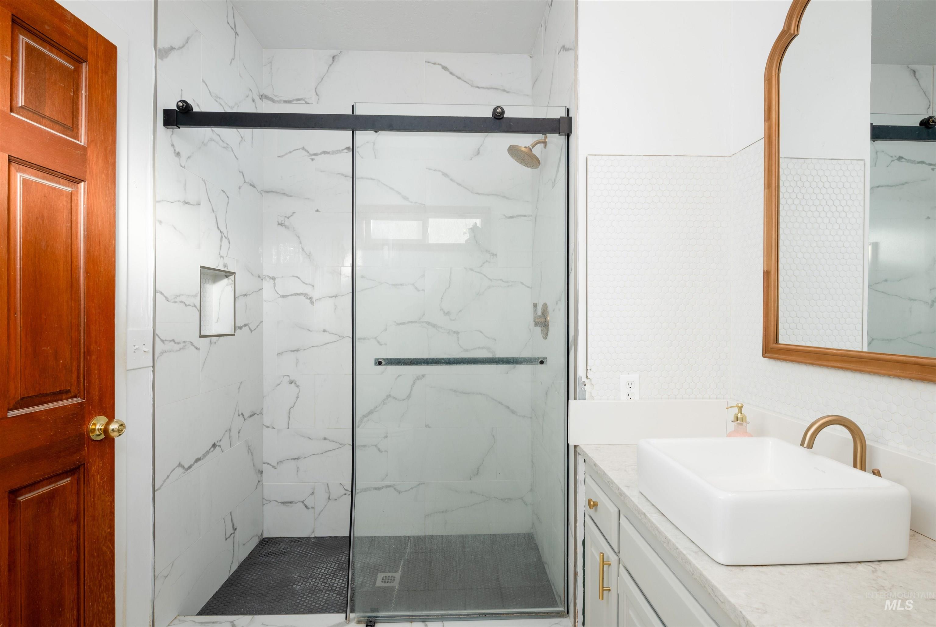 property viewer photo 31