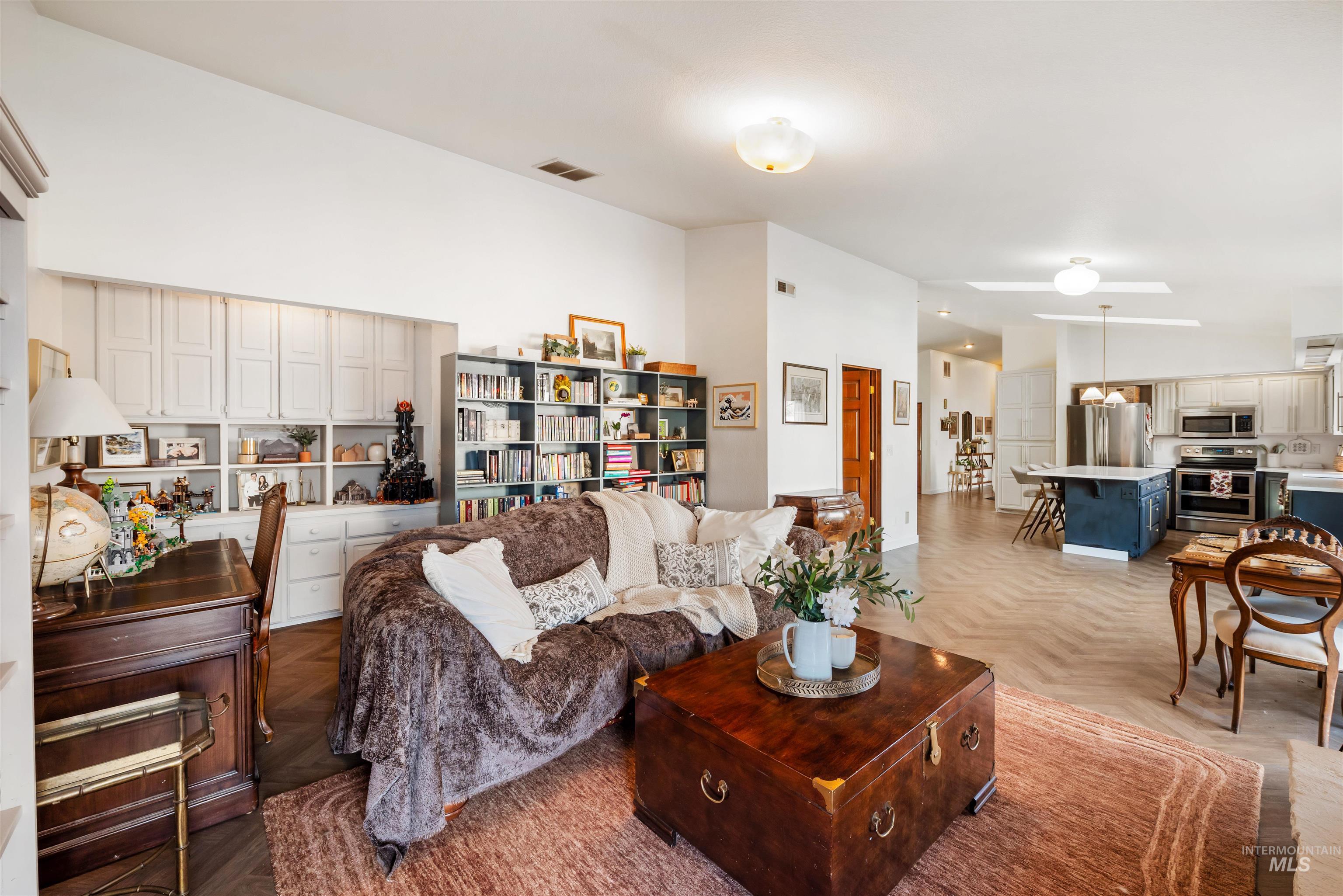 property viewer photo 4