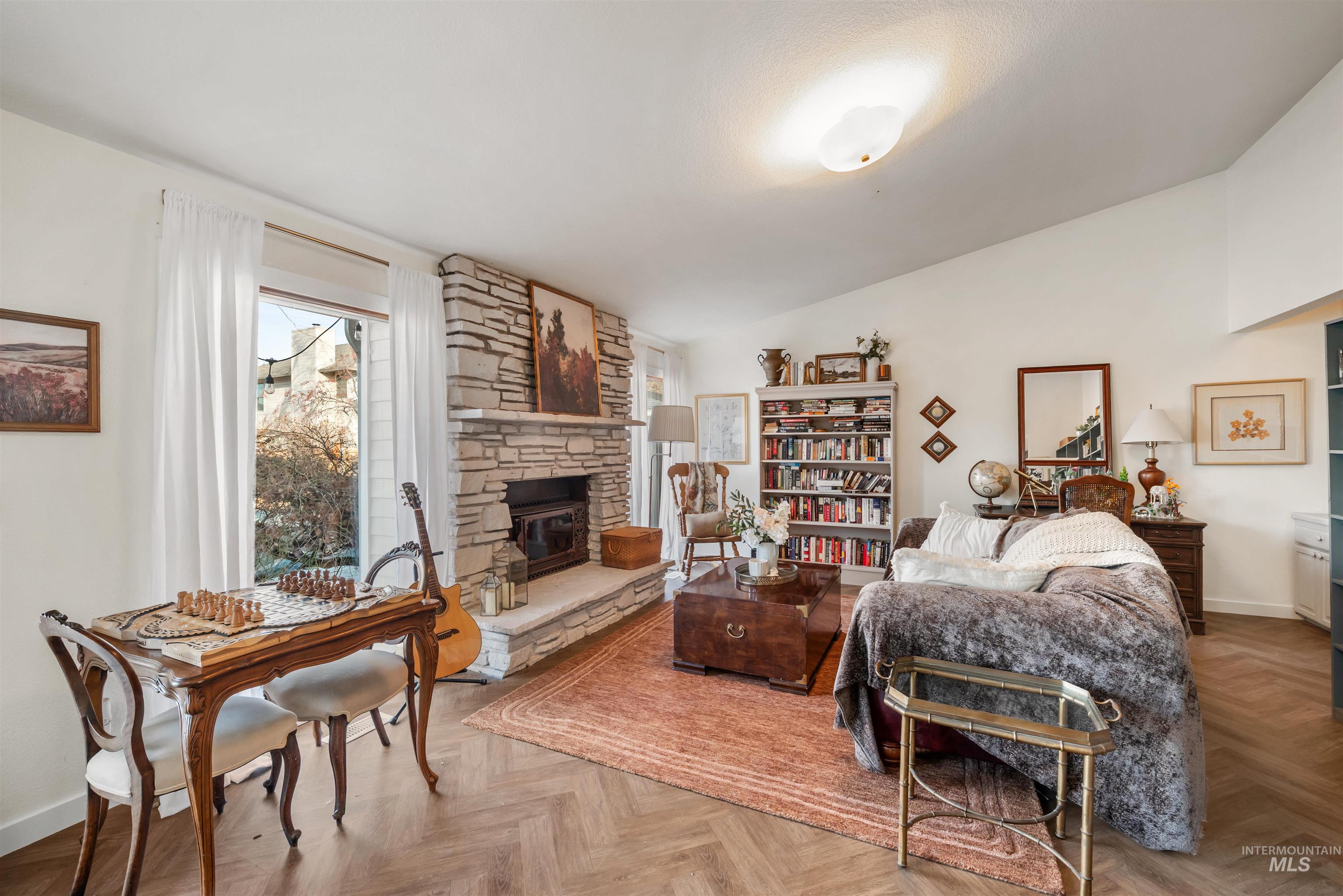 property viewer photo 5
