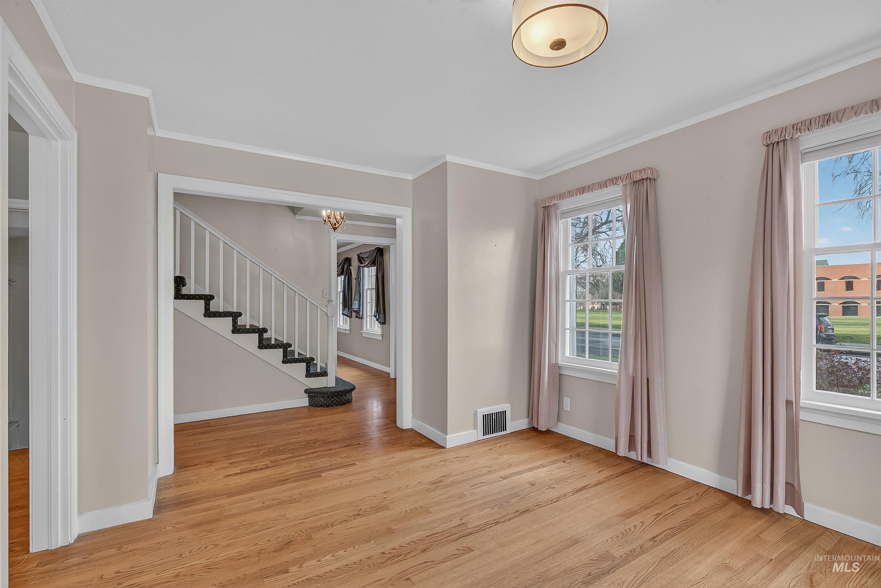 property viewer photo 13