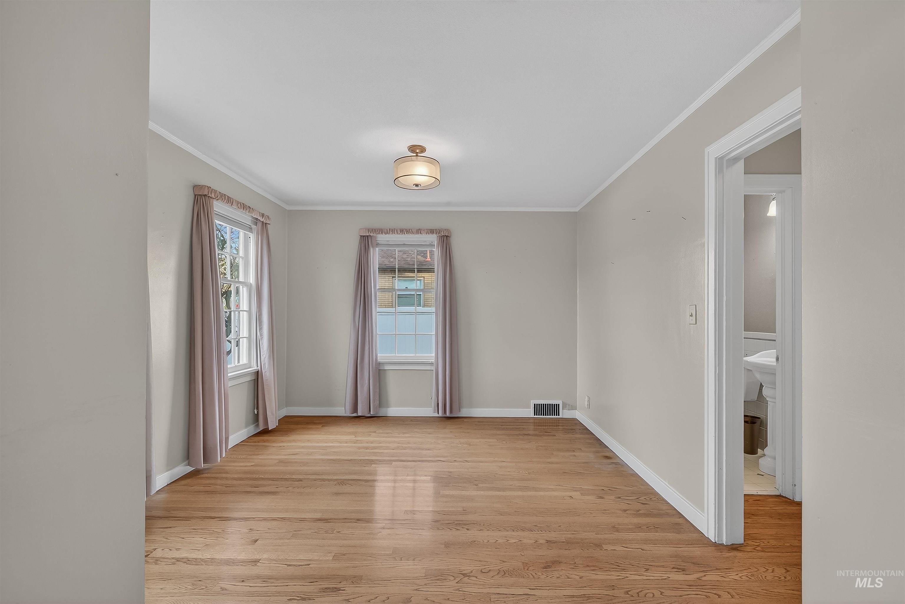 property viewer photo 15