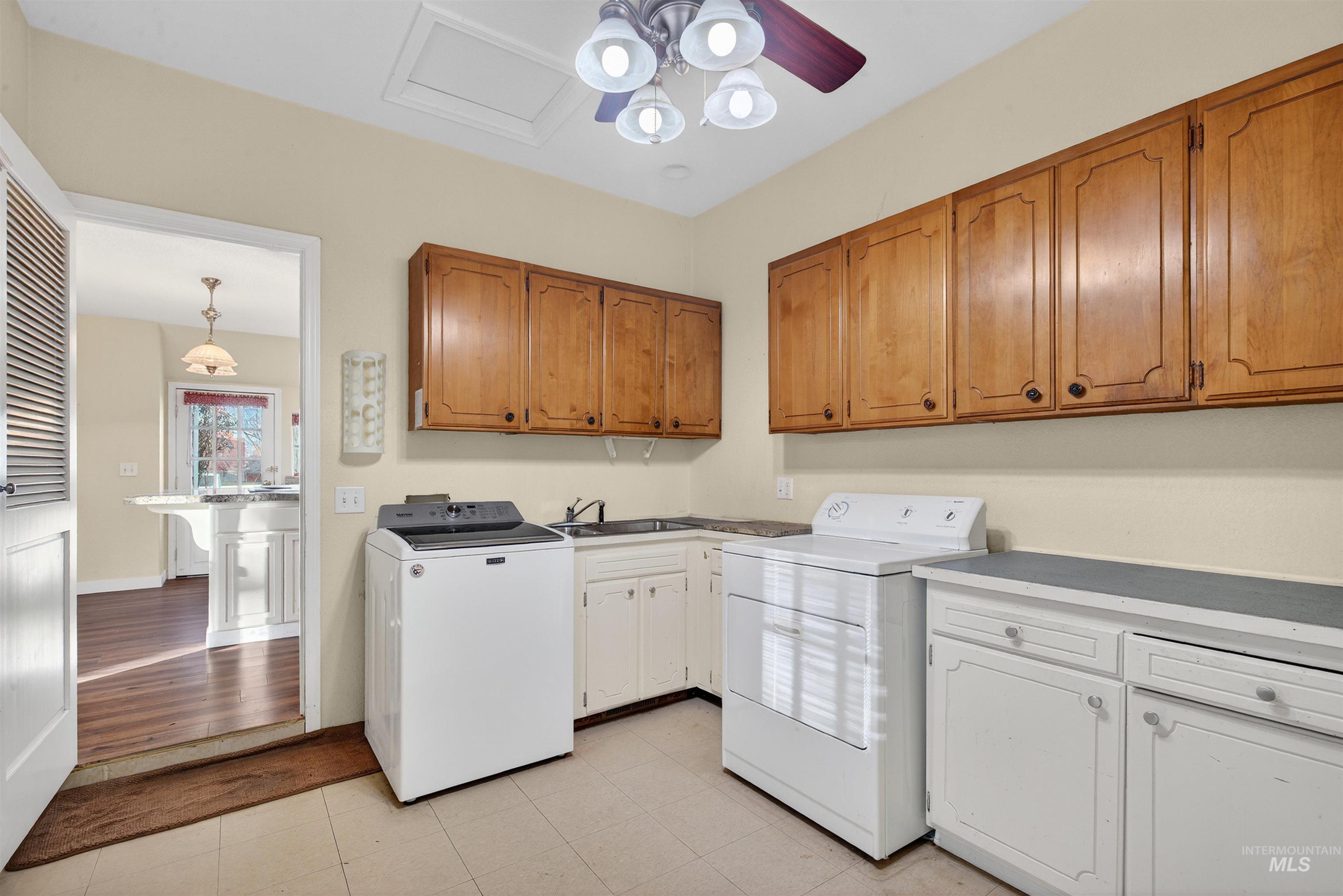 property viewer photo 16