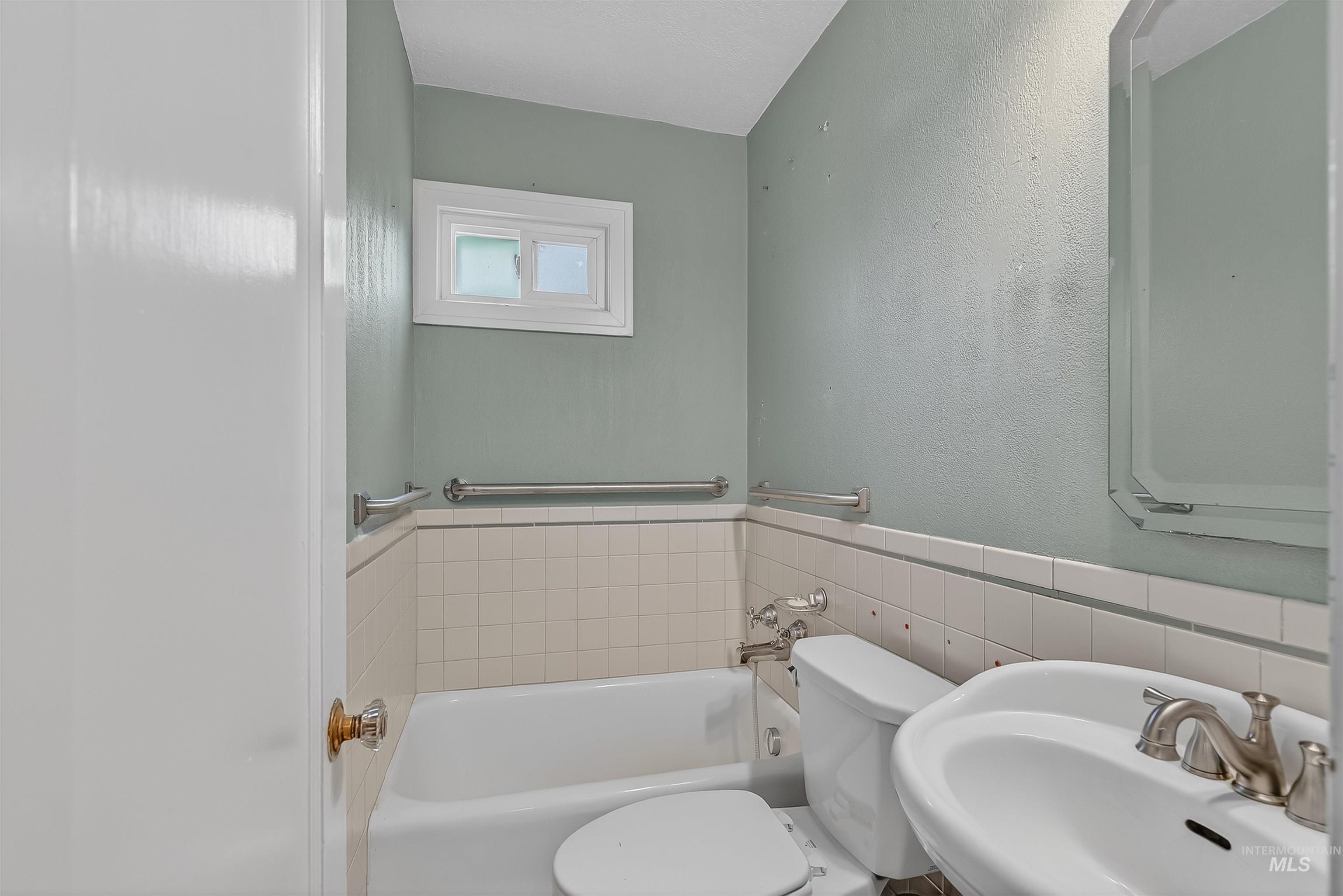 property viewer photo 18