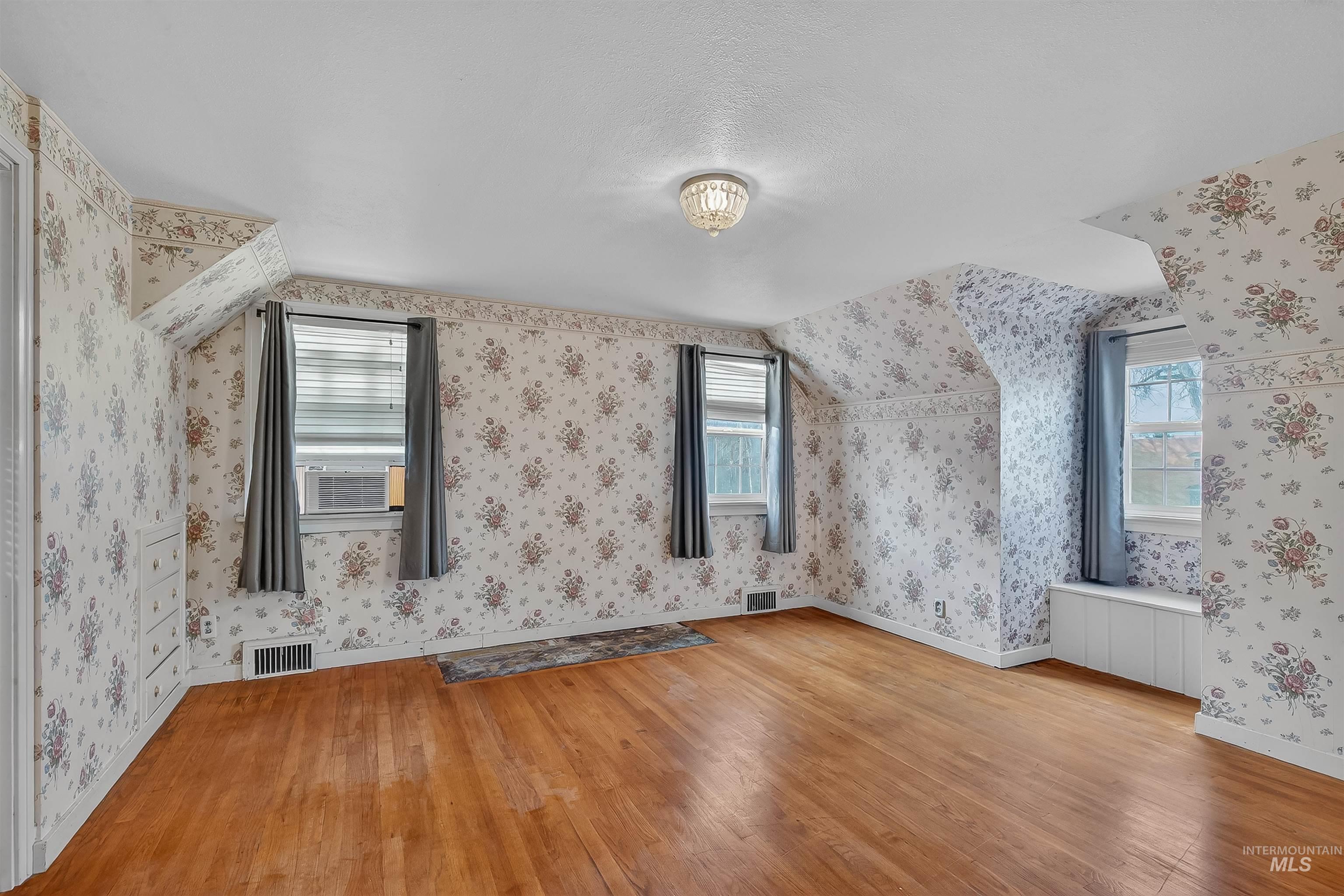 property viewer photo 20