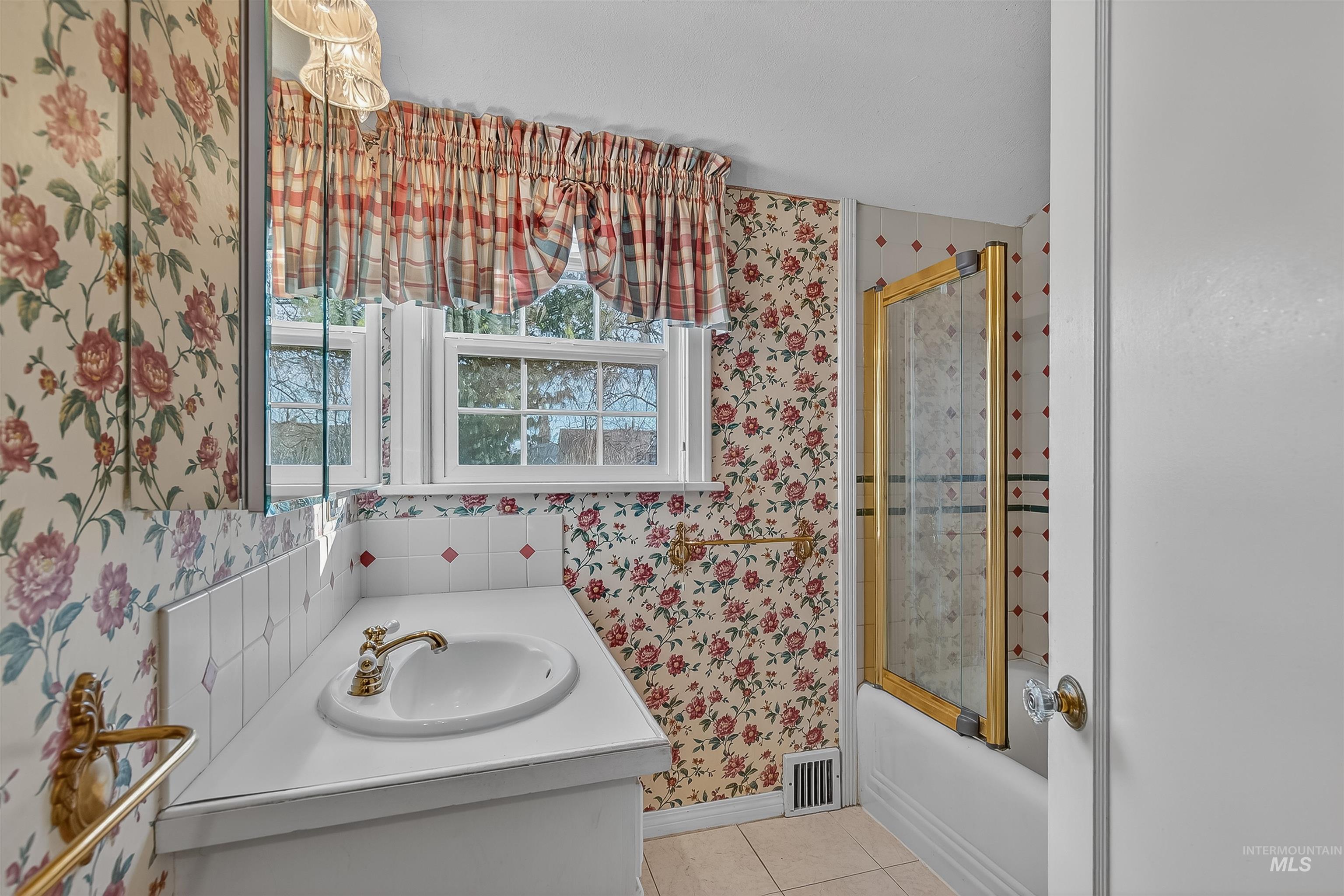 property viewer photo 25