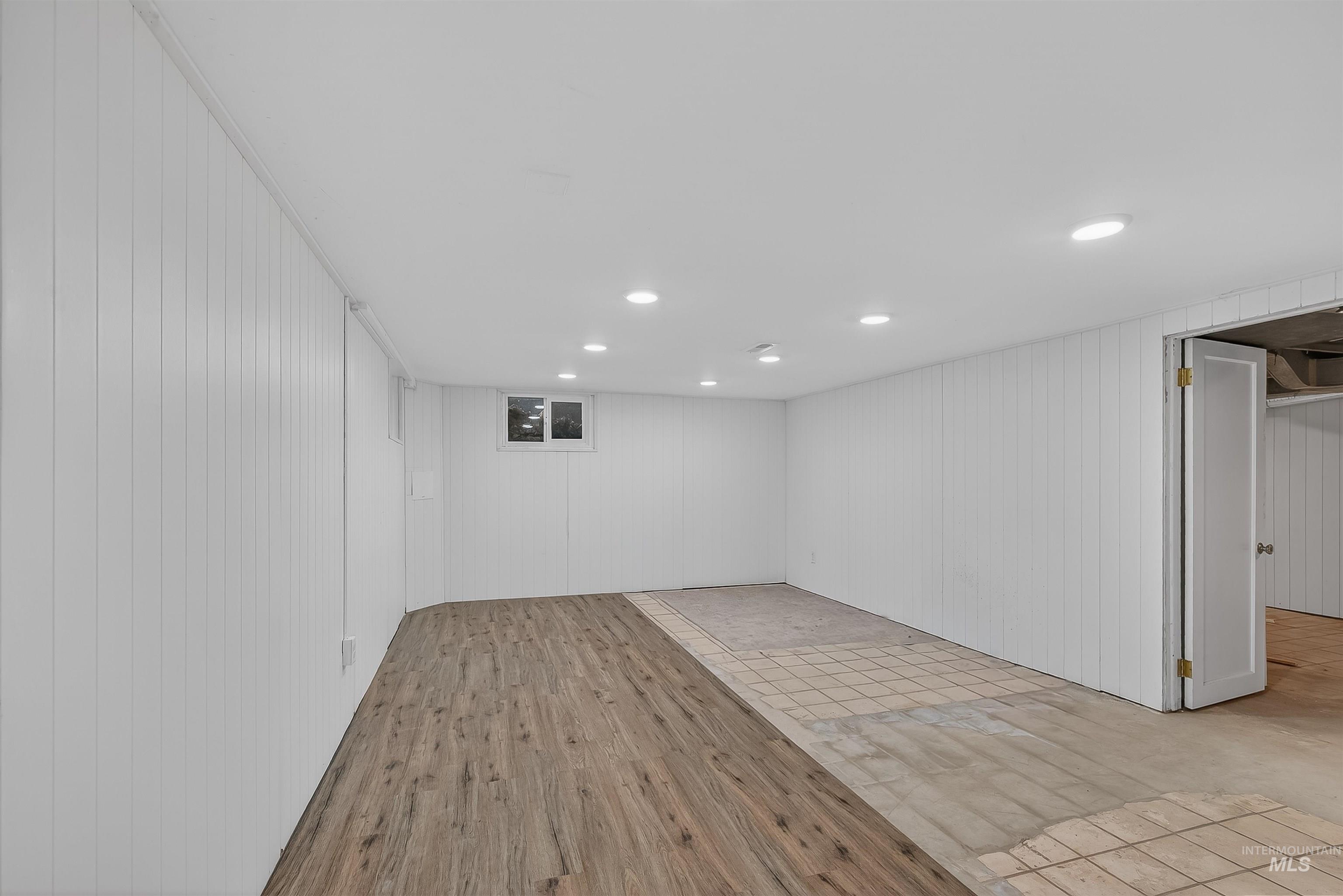 property viewer photo 30