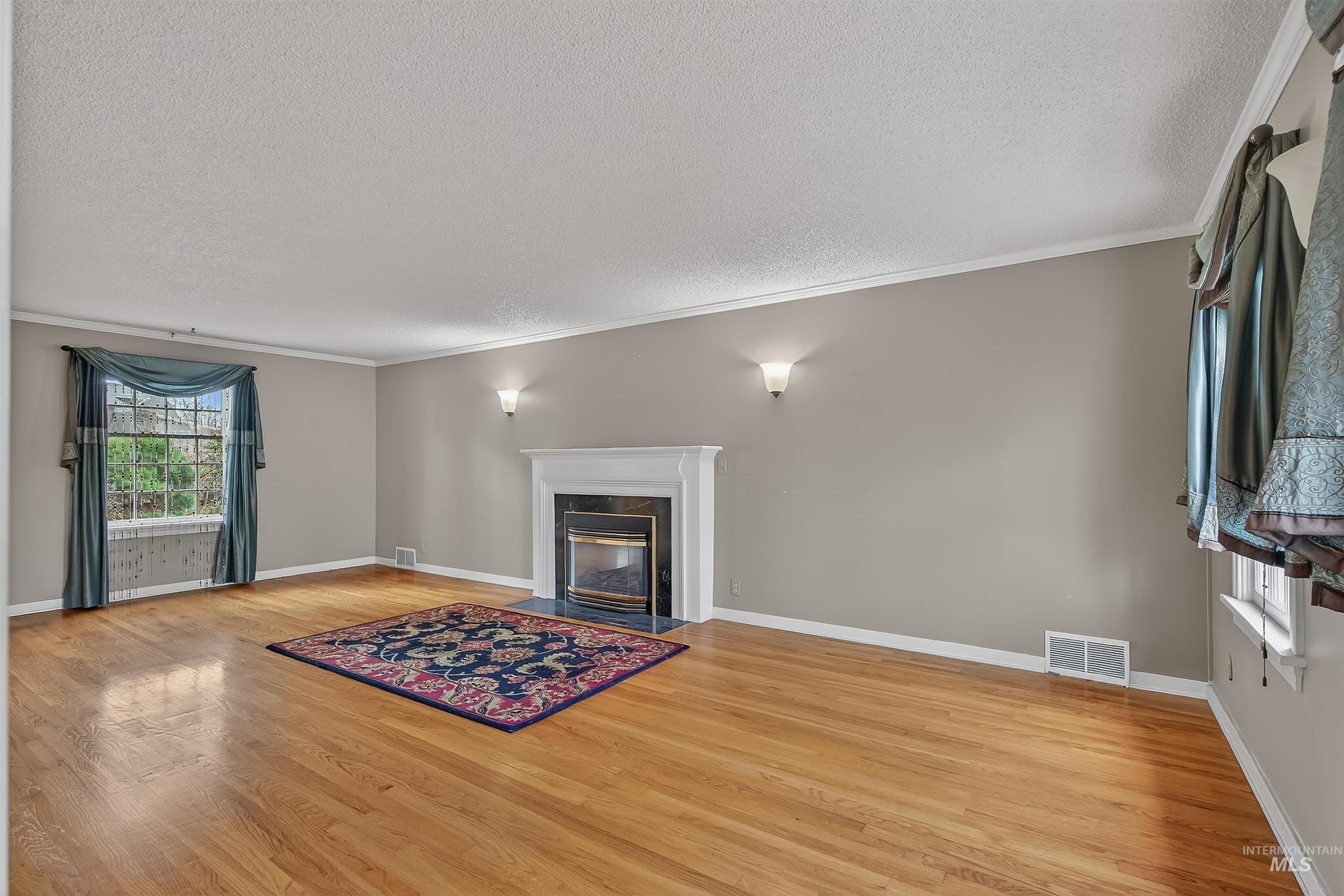 property viewer photo 4