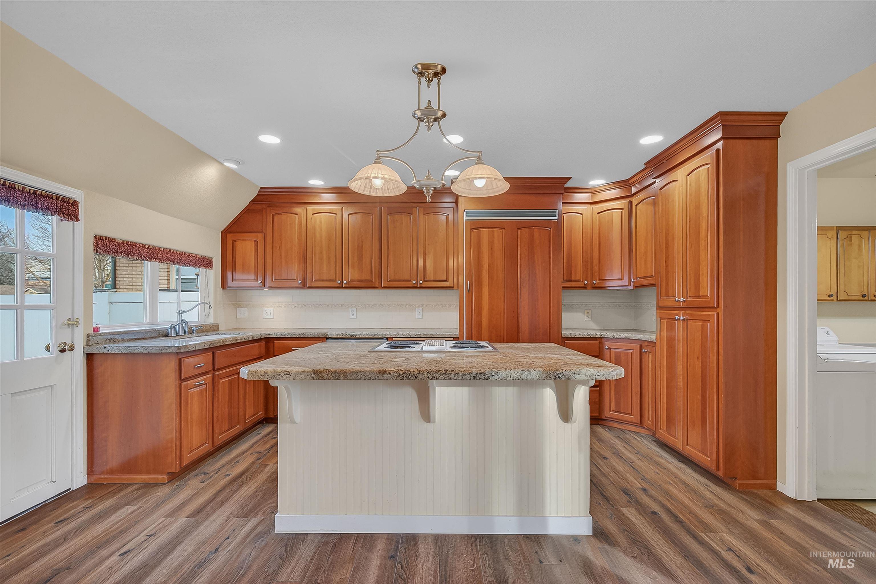 property viewer photo 9