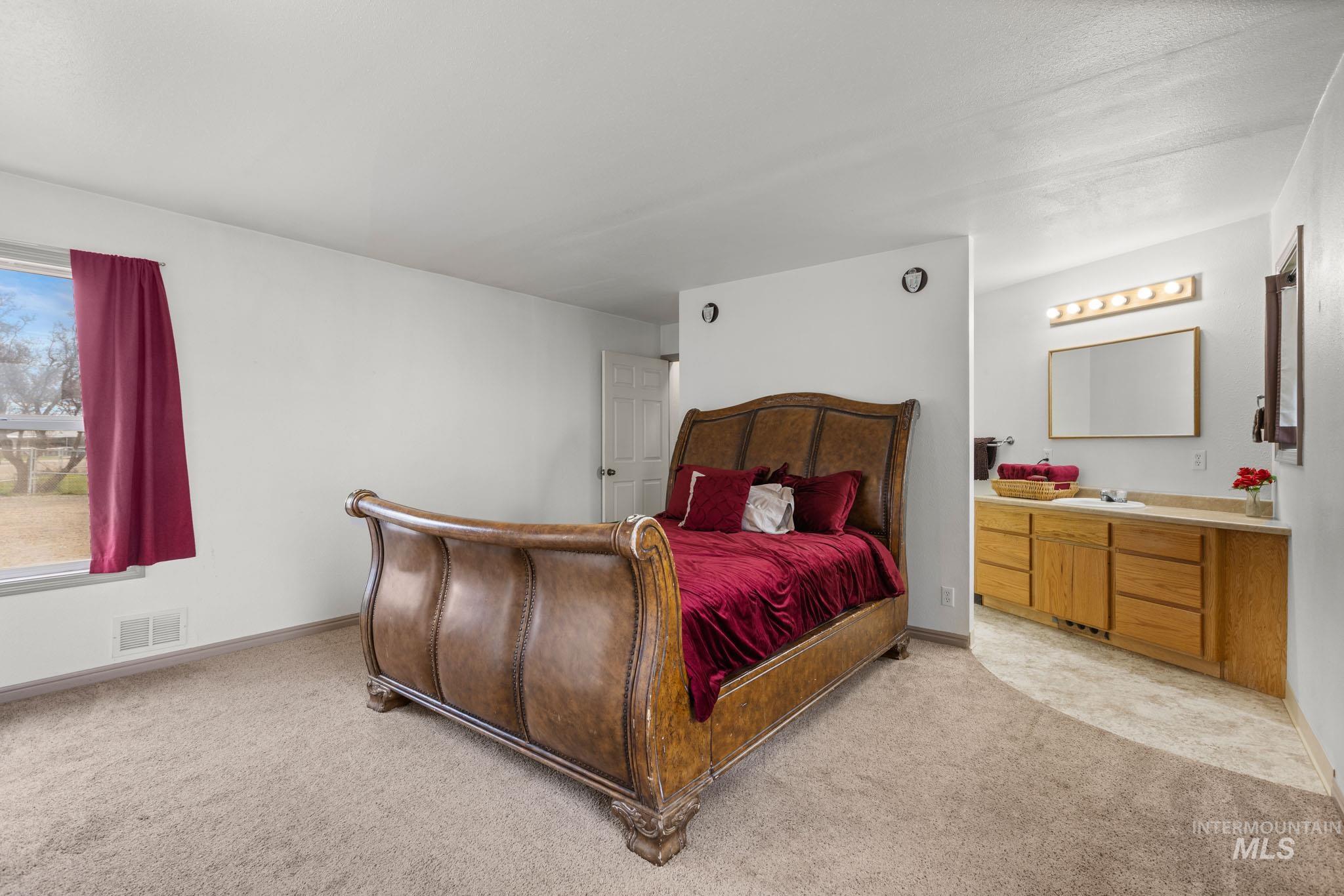 property viewer photo 12