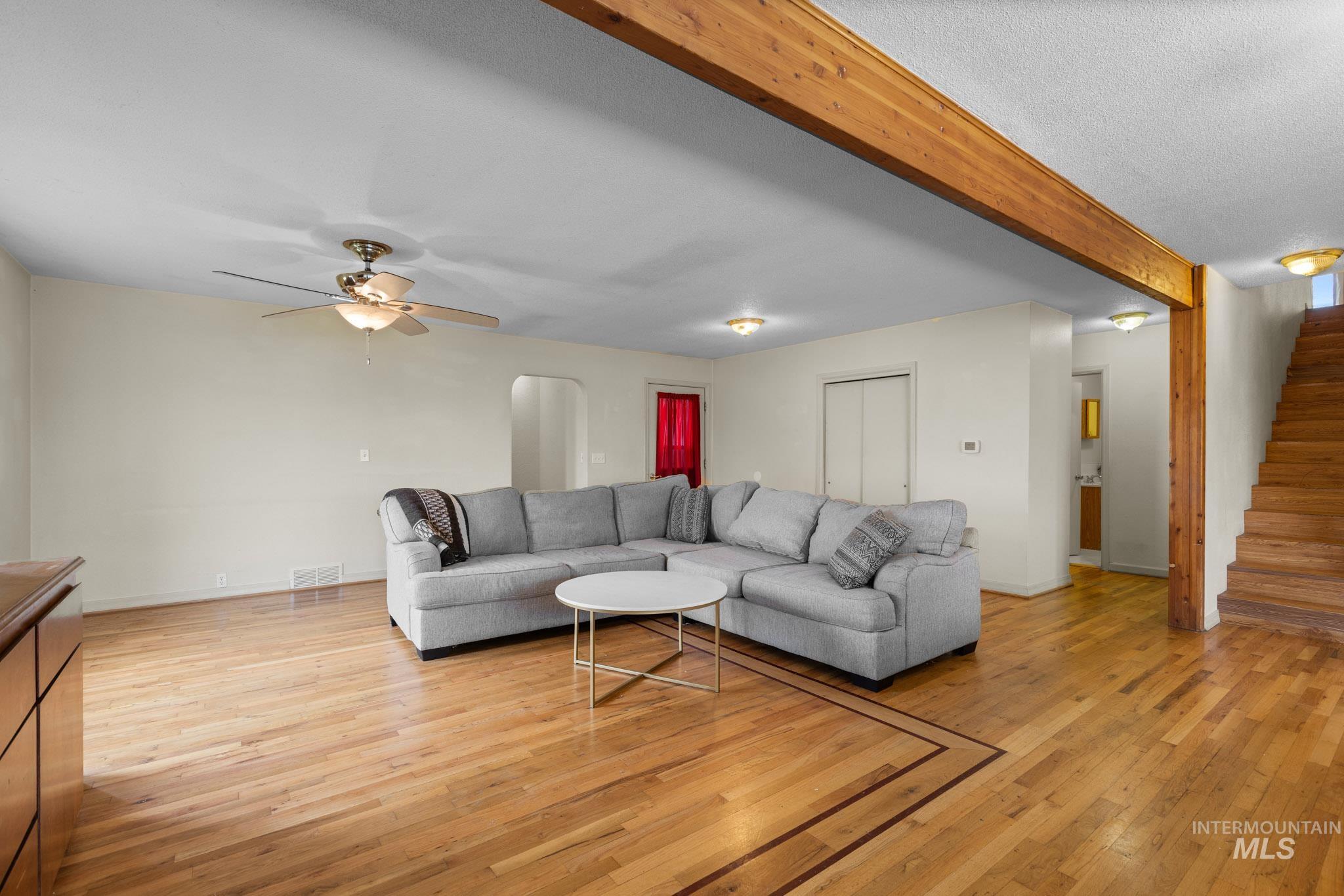 property viewer photo 16
