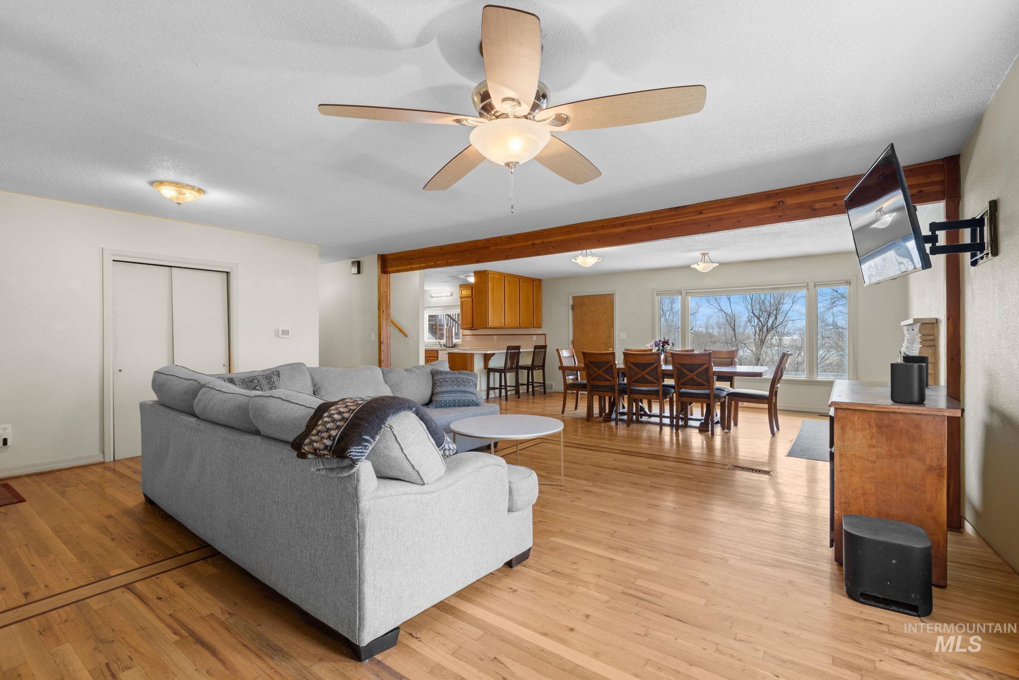 property viewer photo 17