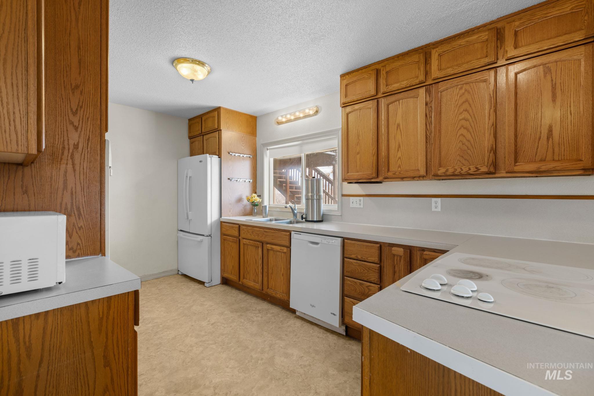 property viewer photo 24