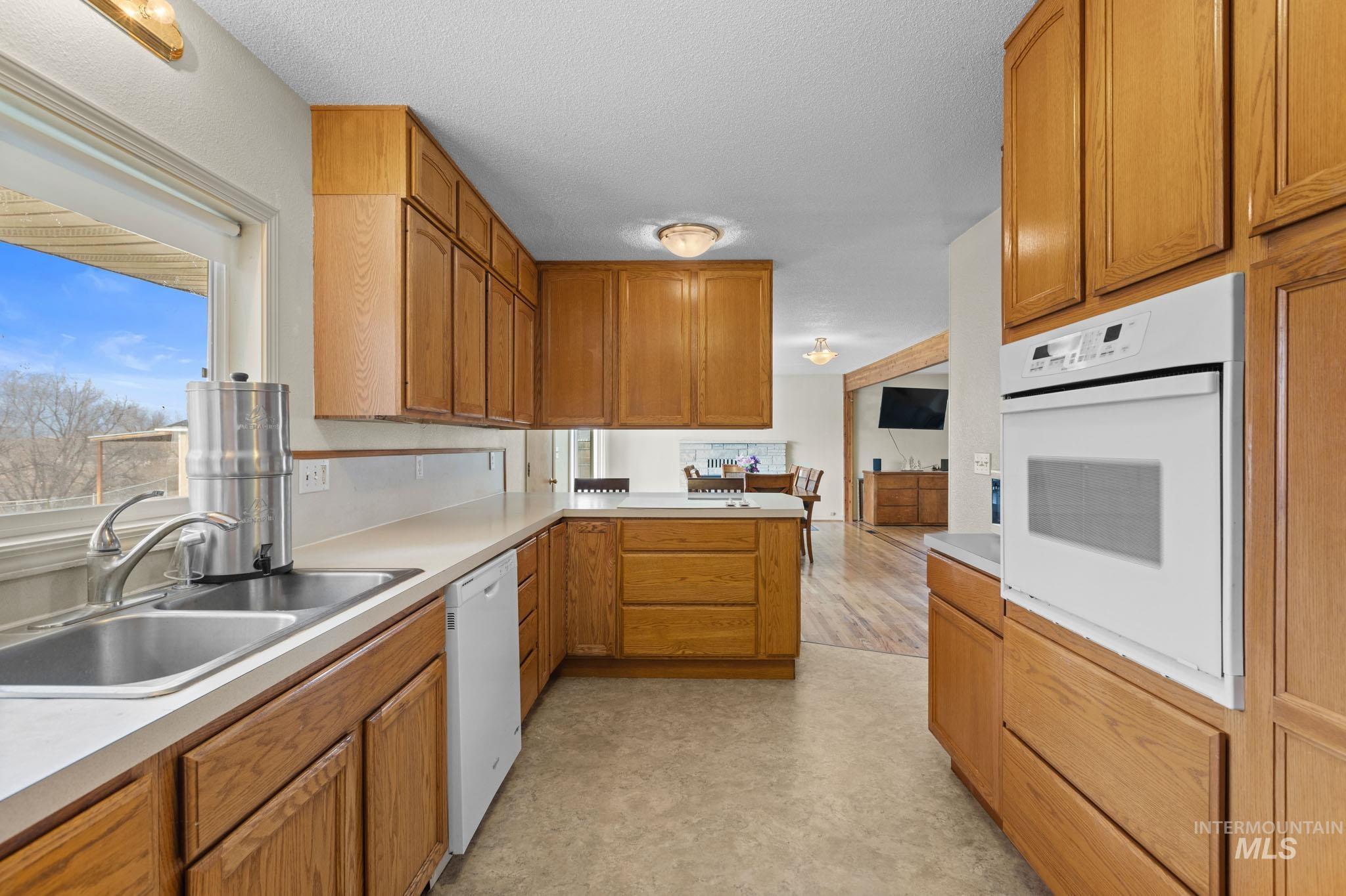 property viewer photo 25