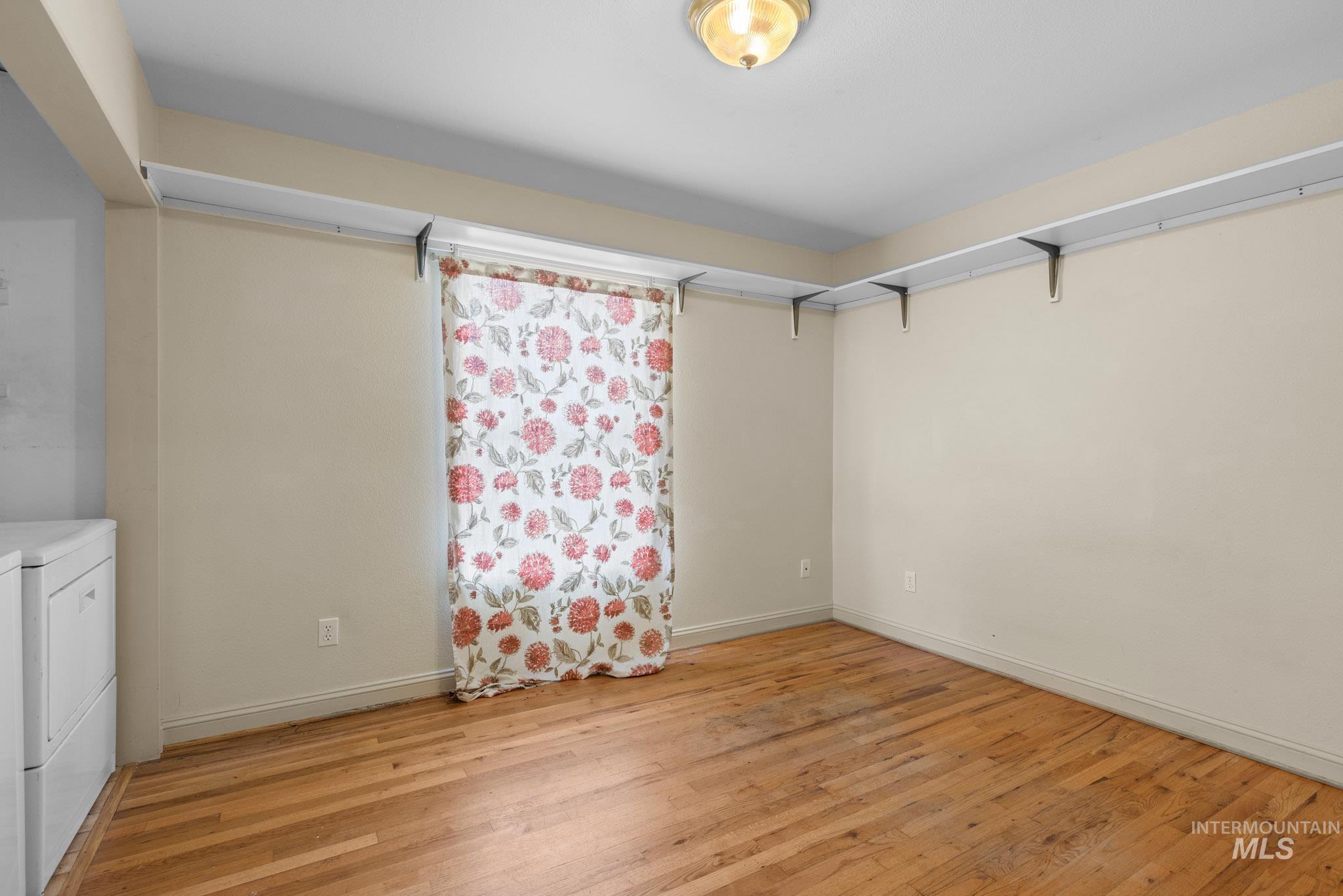 property viewer photo 29