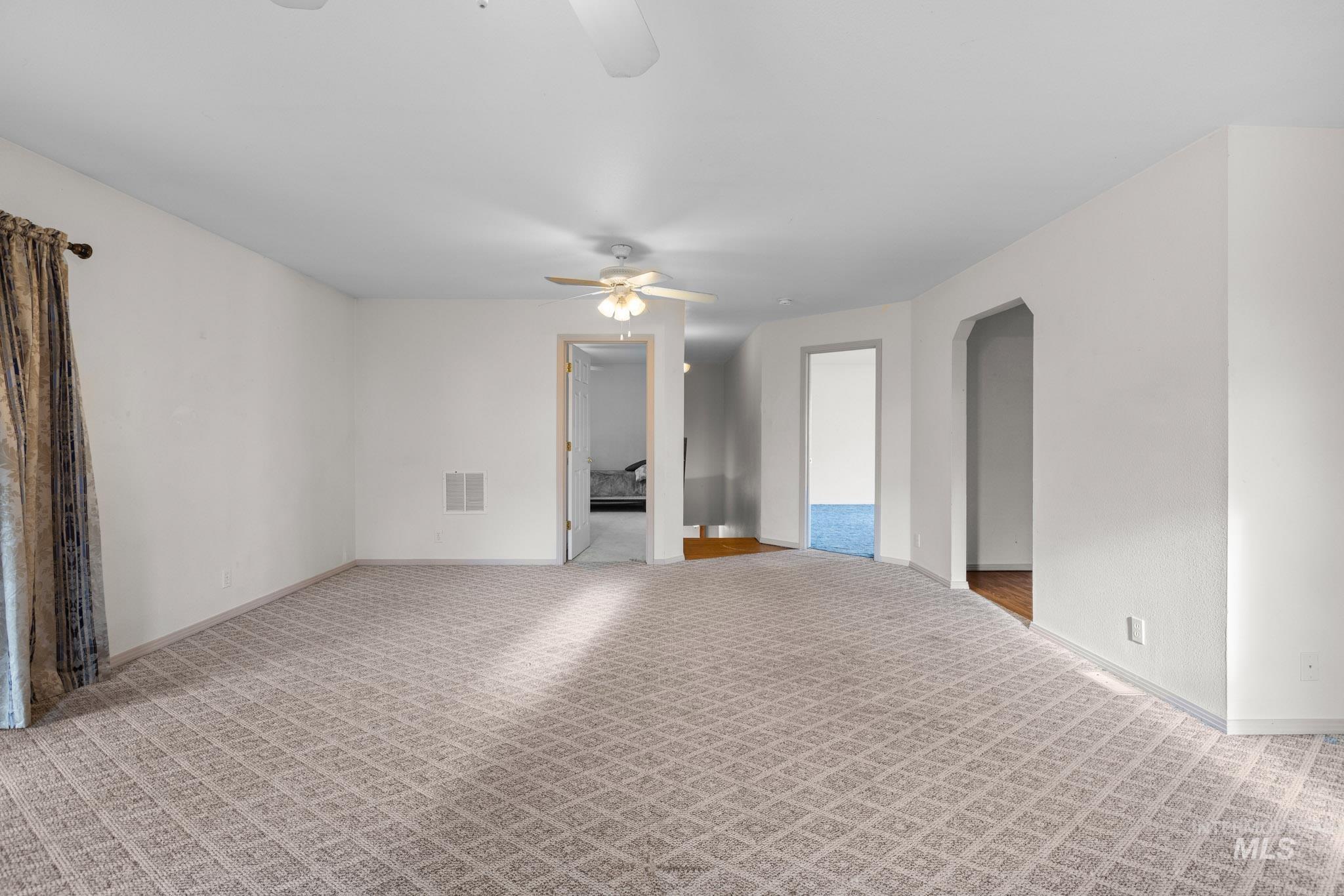 property viewer photo 31