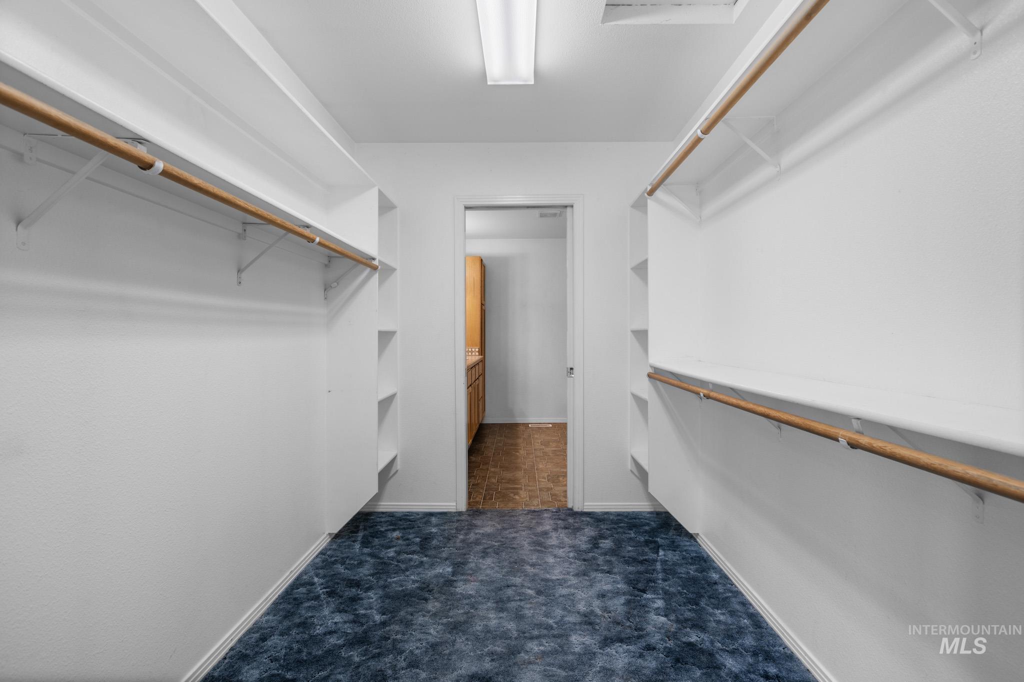property viewer photo 36