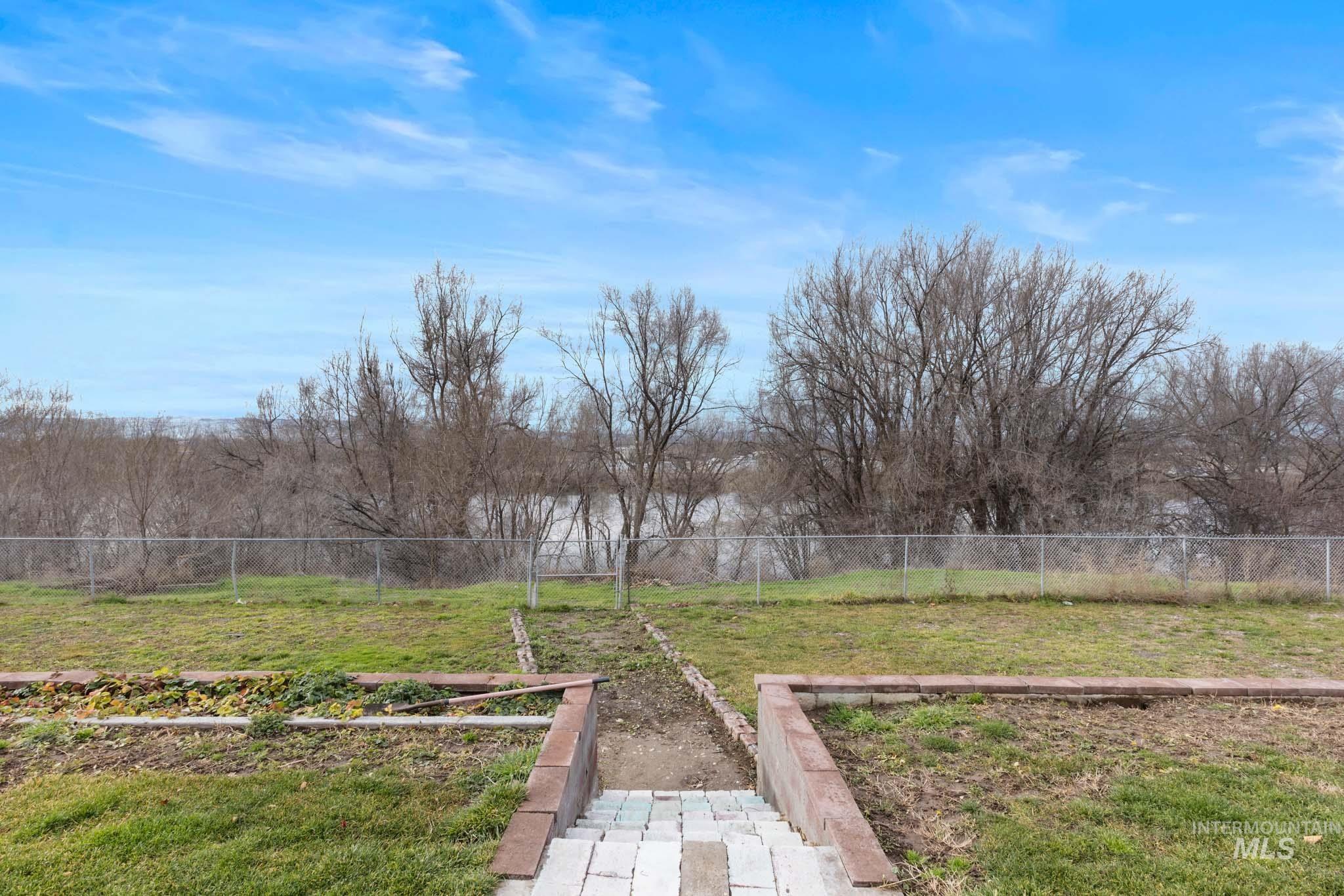 property viewer photo 41