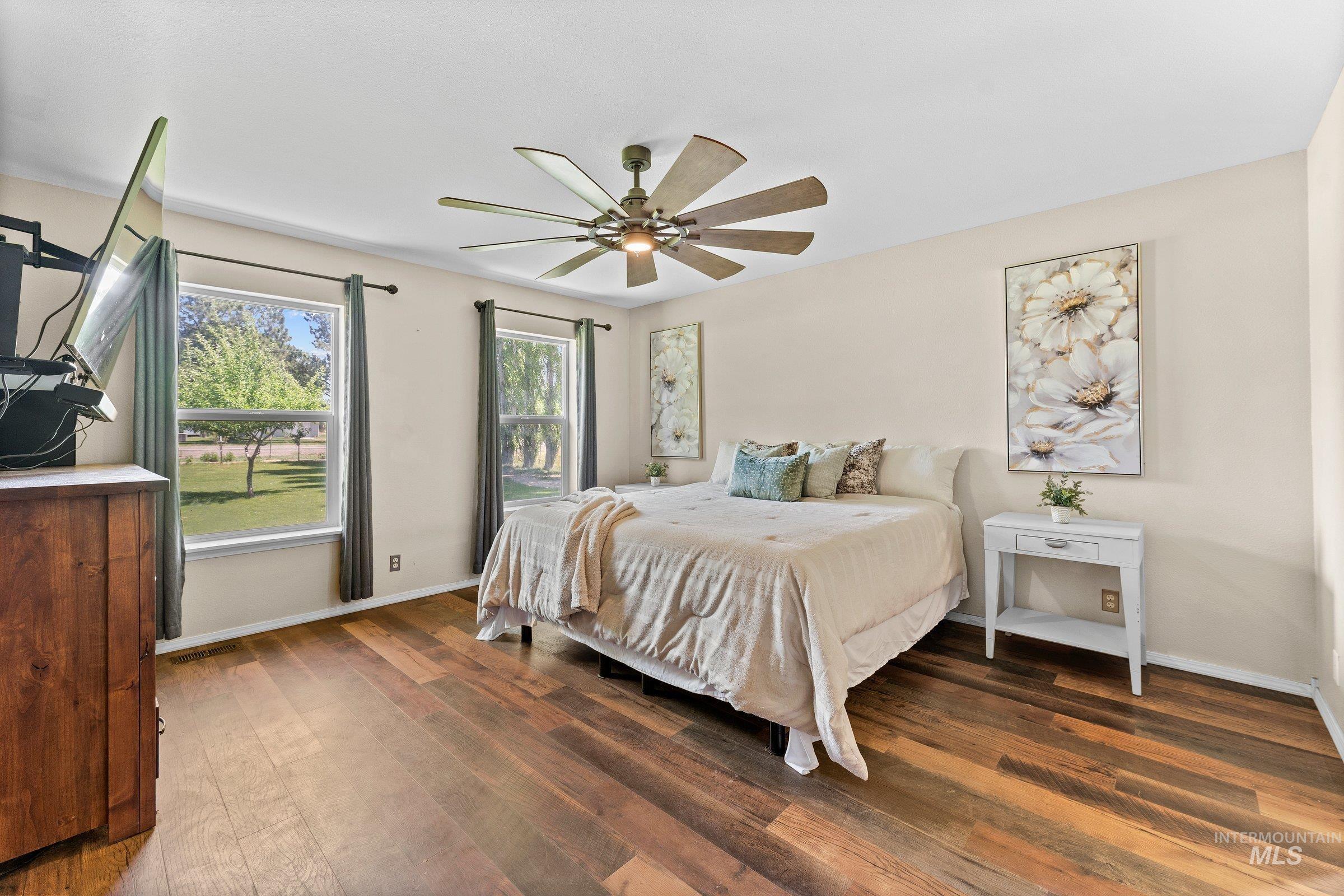 property viewer photo 15