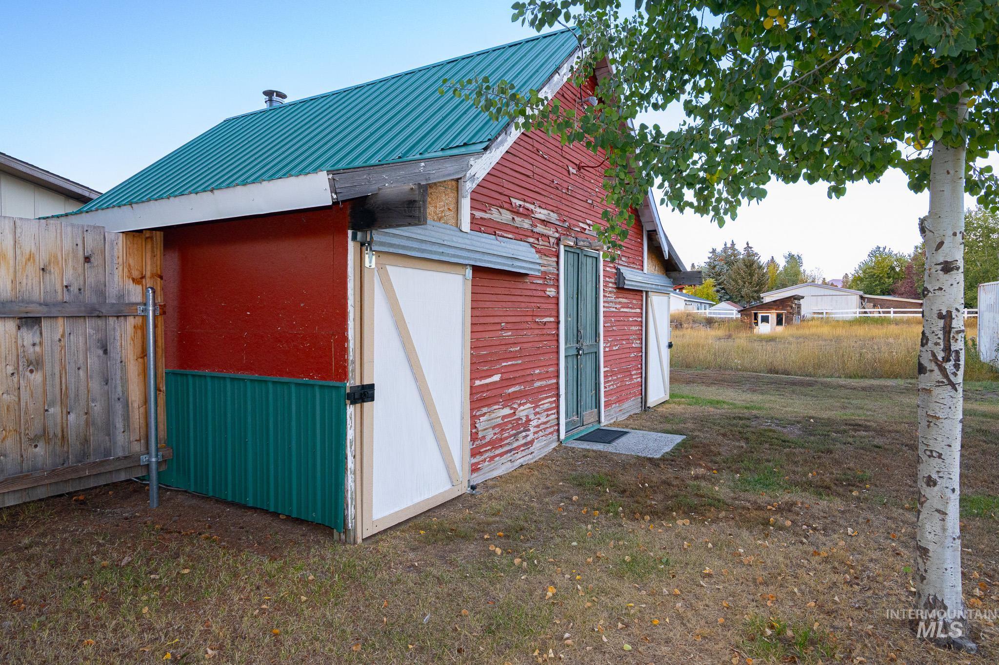 main property photo 10