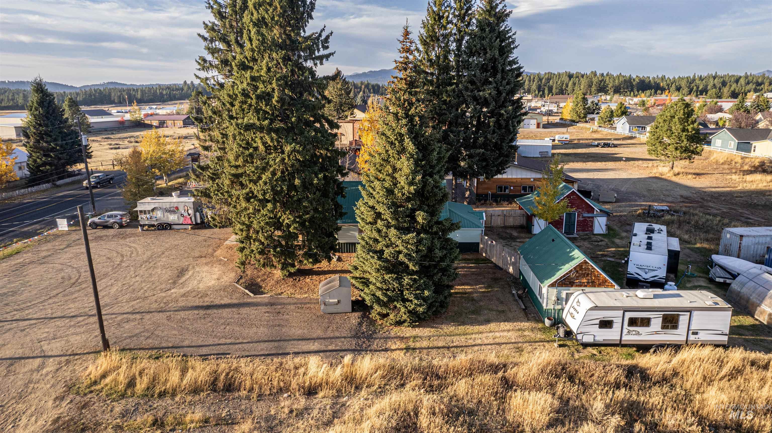 main property photo 17