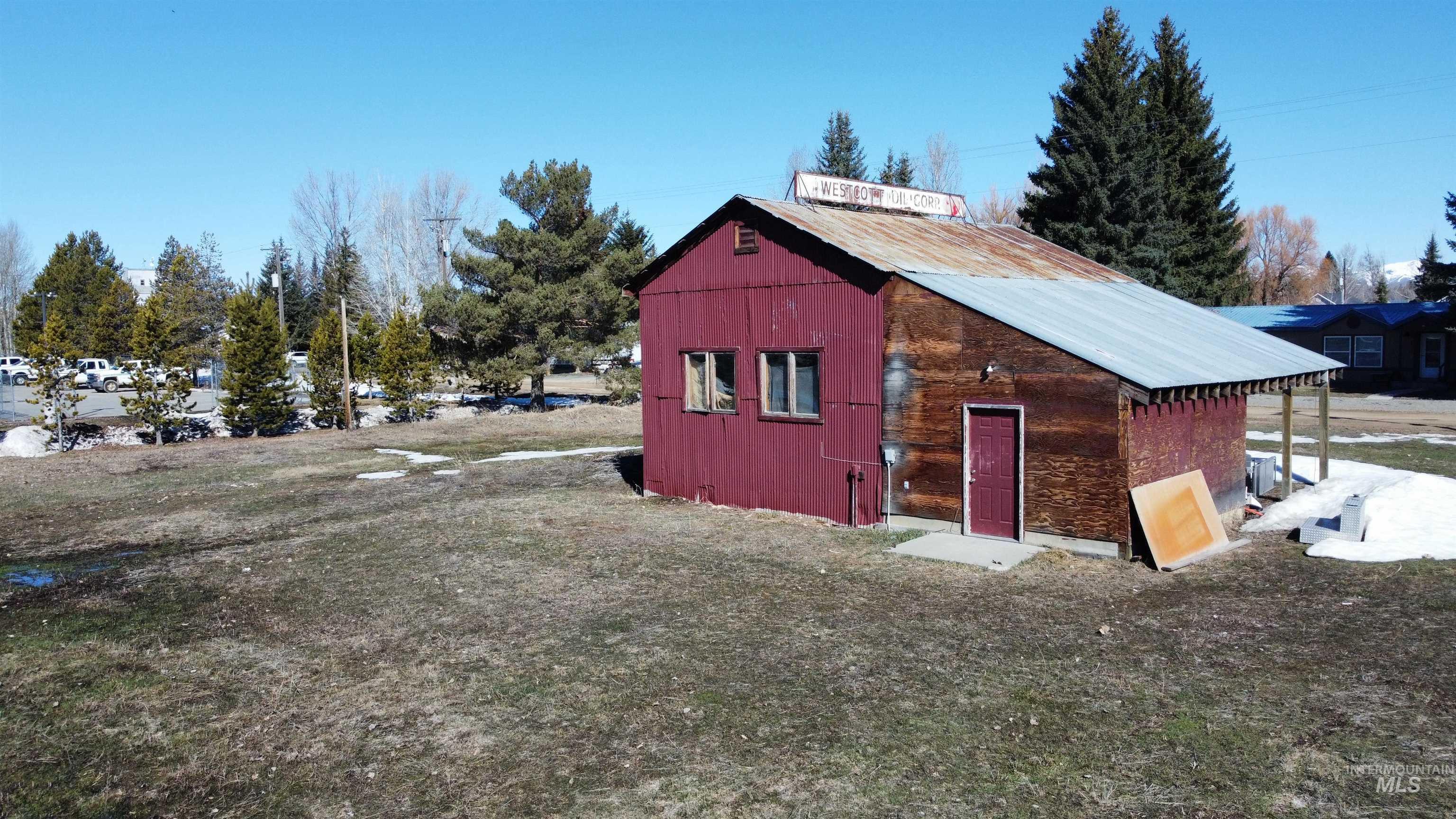 main property photo 12