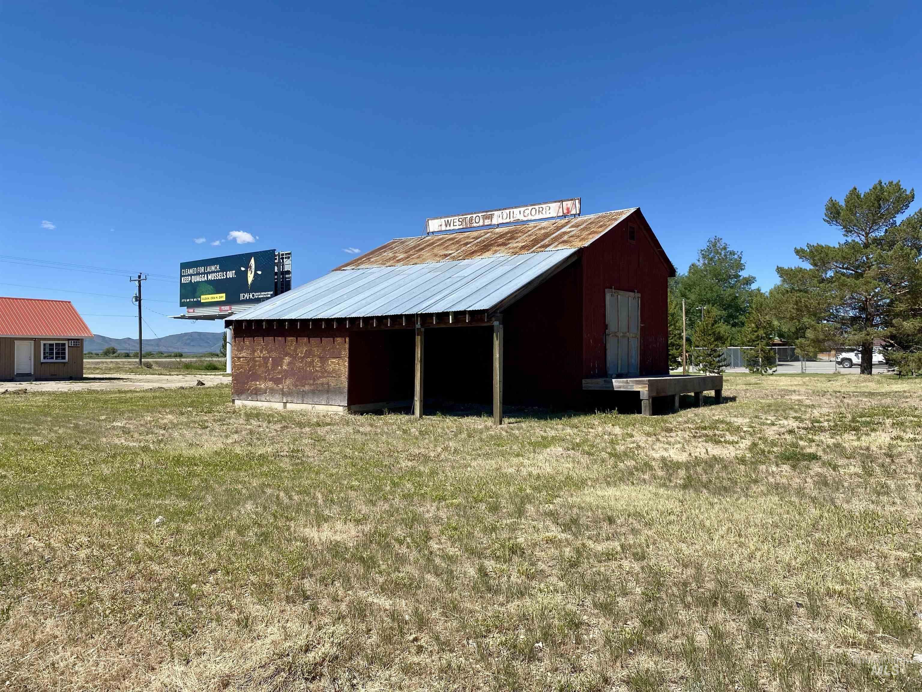 main property photo 6