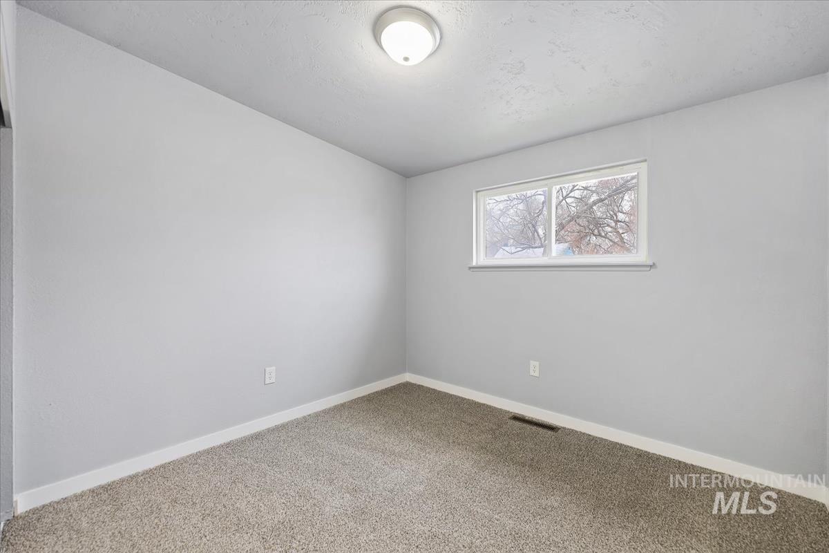 property viewer photo 19