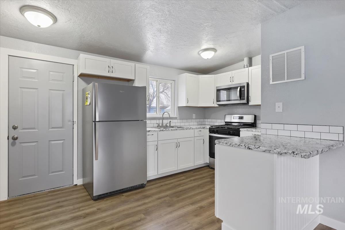 property viewer photo 7