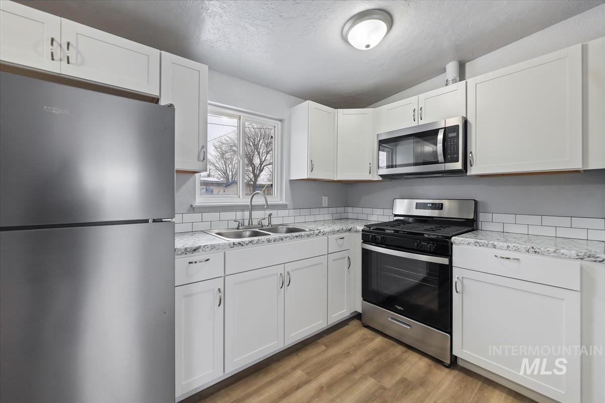 property viewer photo 8