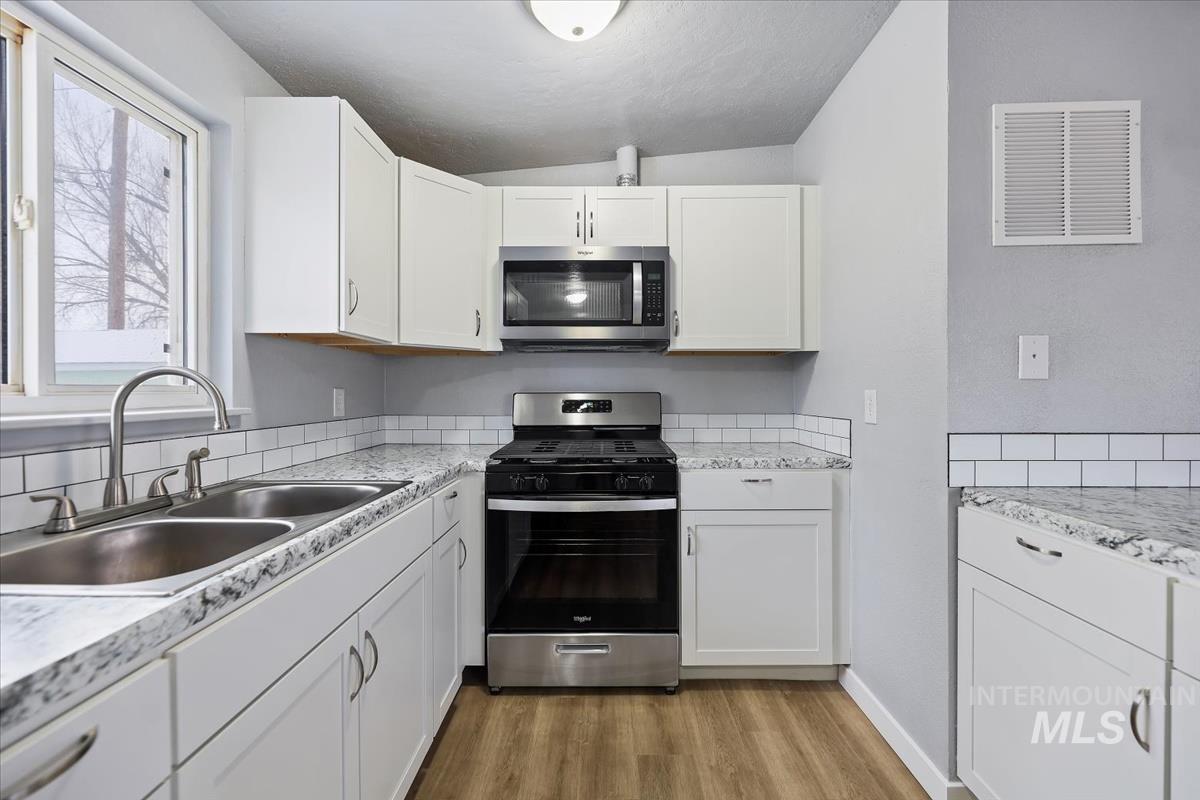 property viewer photo 9